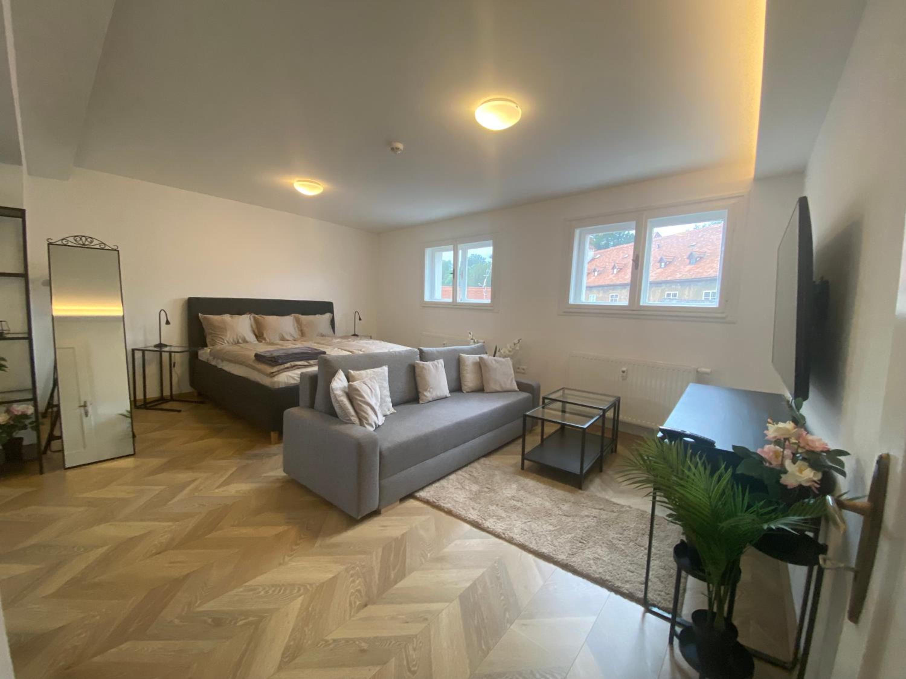 Three-Bedroom Apartment photo 1