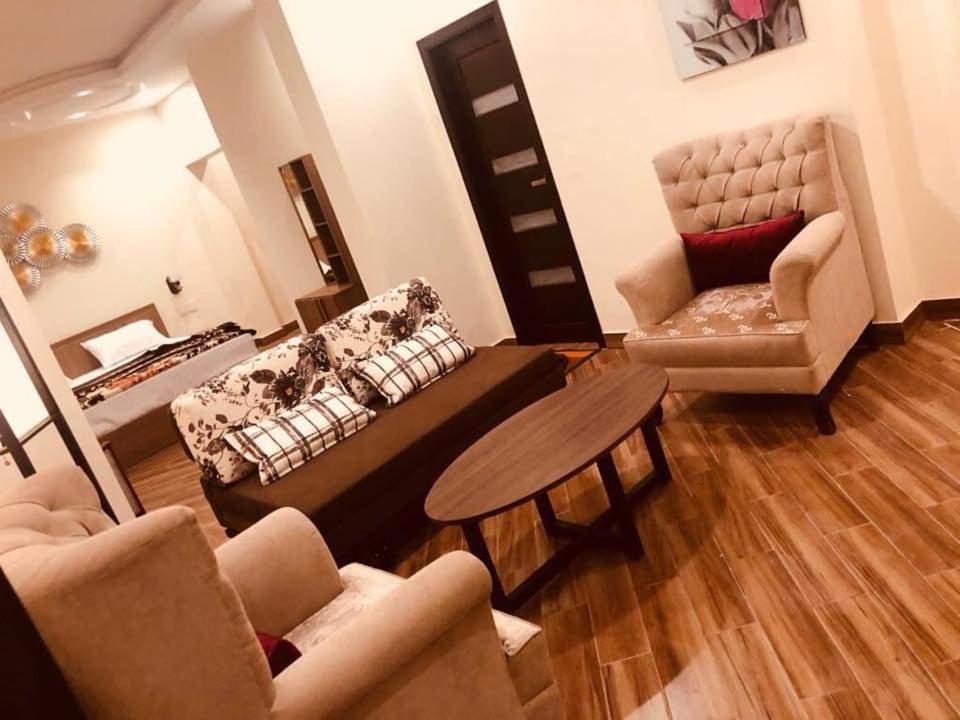 Deluxe Double Room With Bath photo 2
