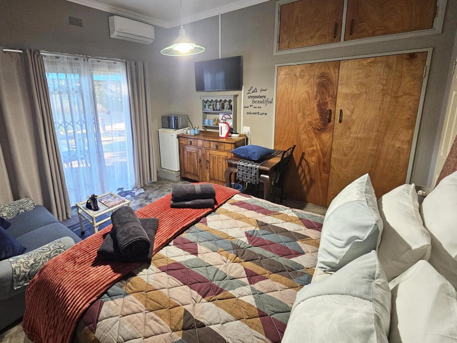 Standard Double Room - Photo 5