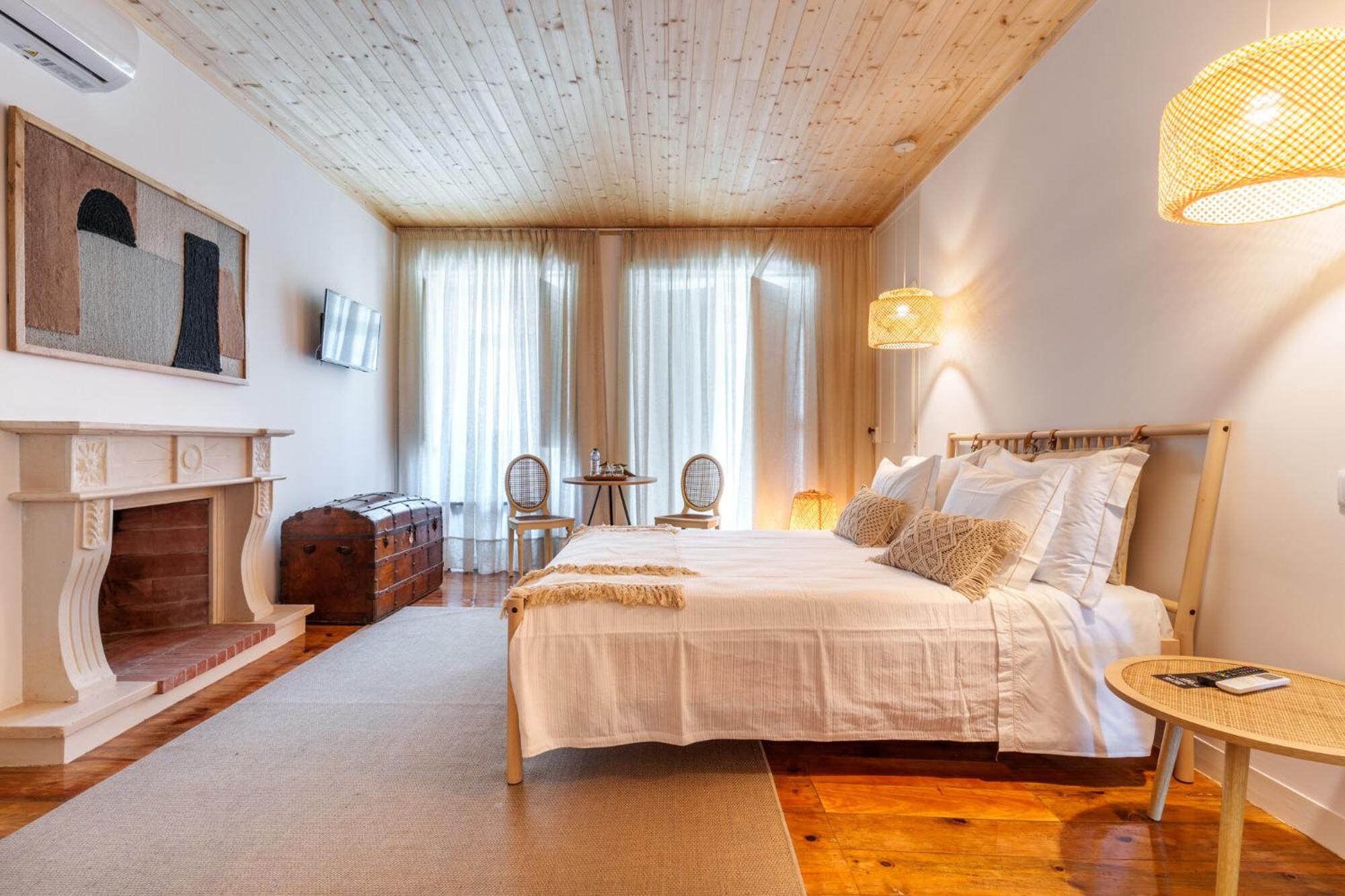 Standard King Room photo 1