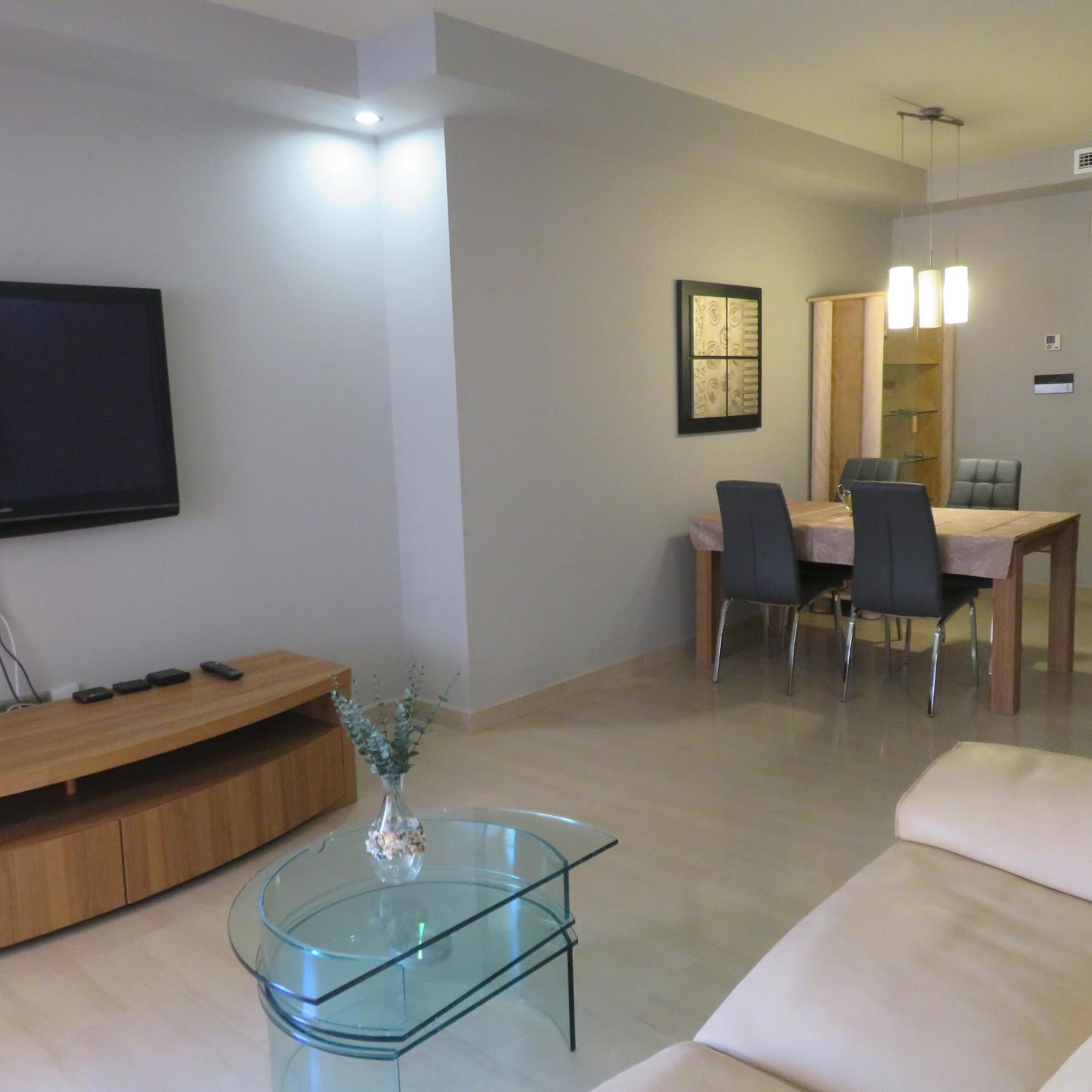 Apartamento de dos habitaciones con balcón