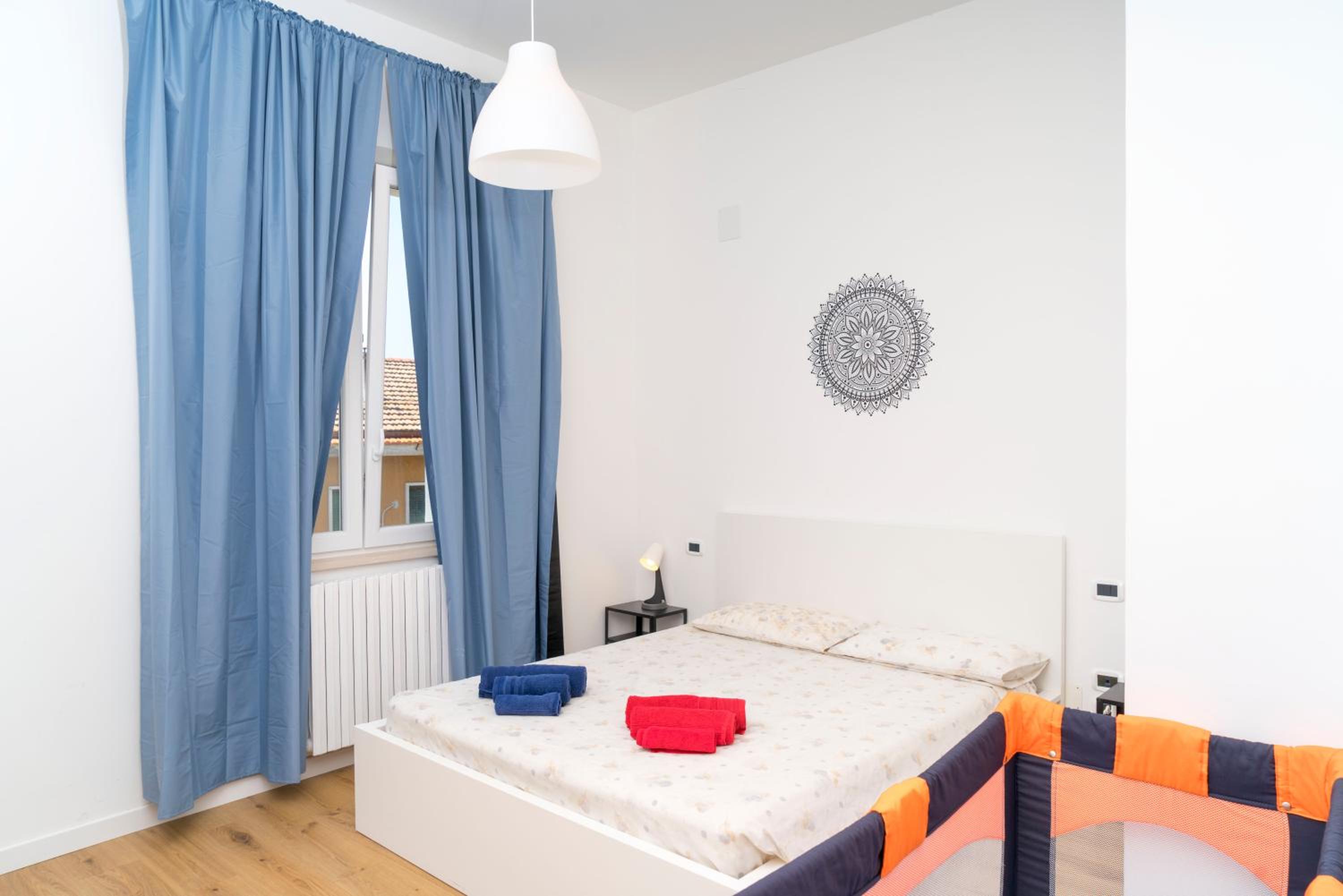 Two-Bedroom Apartment - Photo 2