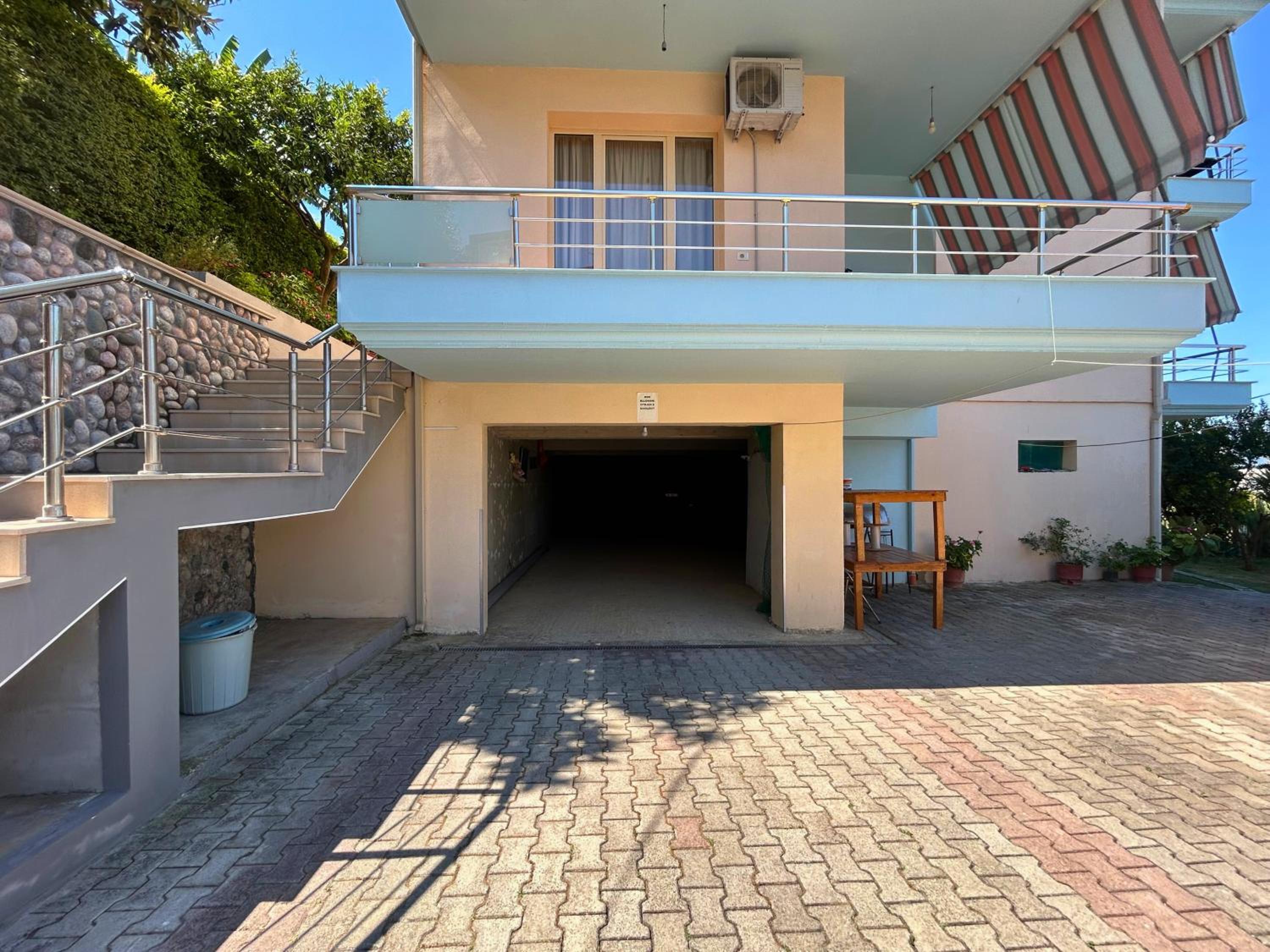 Apartment with View and Balcony photo 2