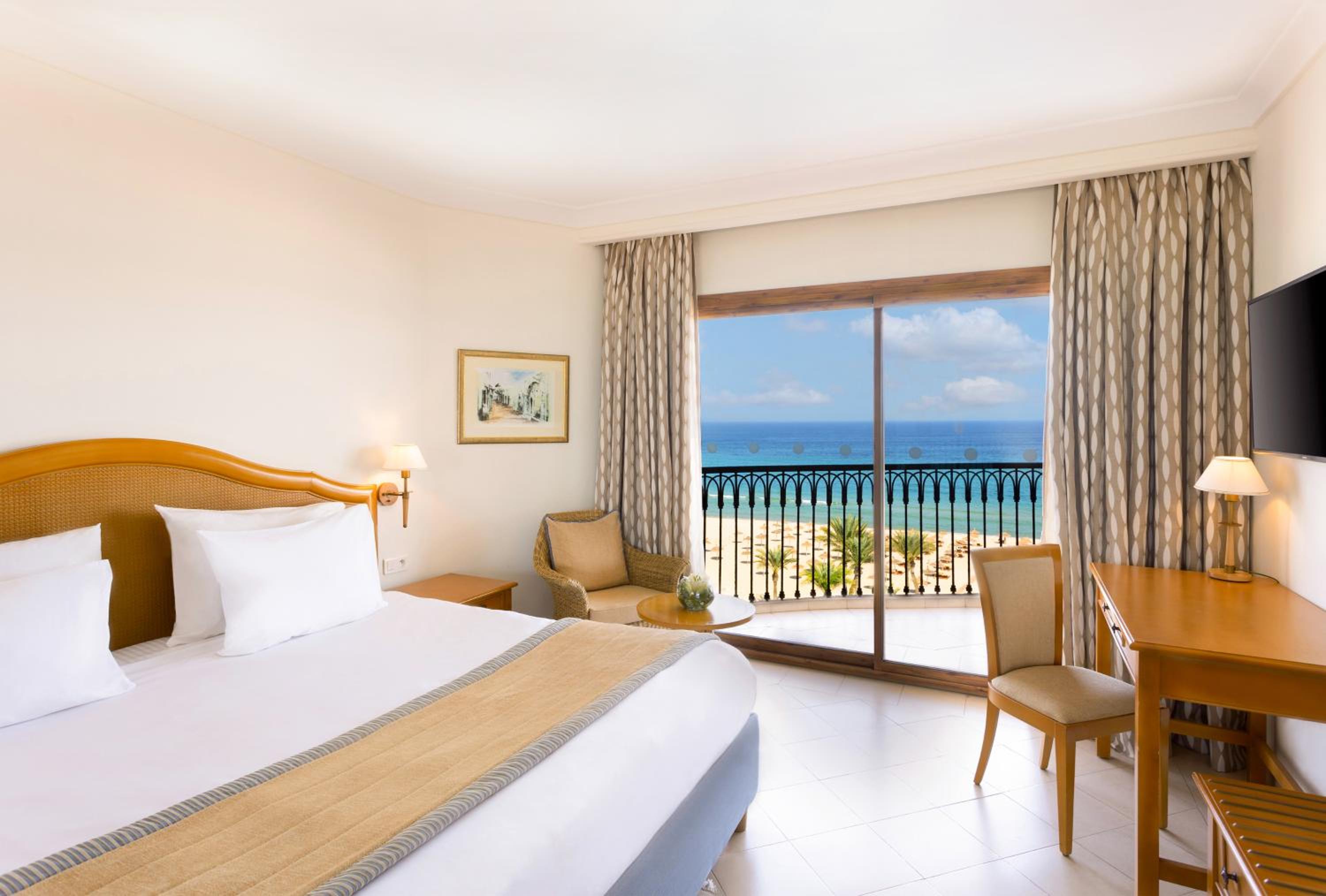 Suite with Terrace and Sea View - Photo 7