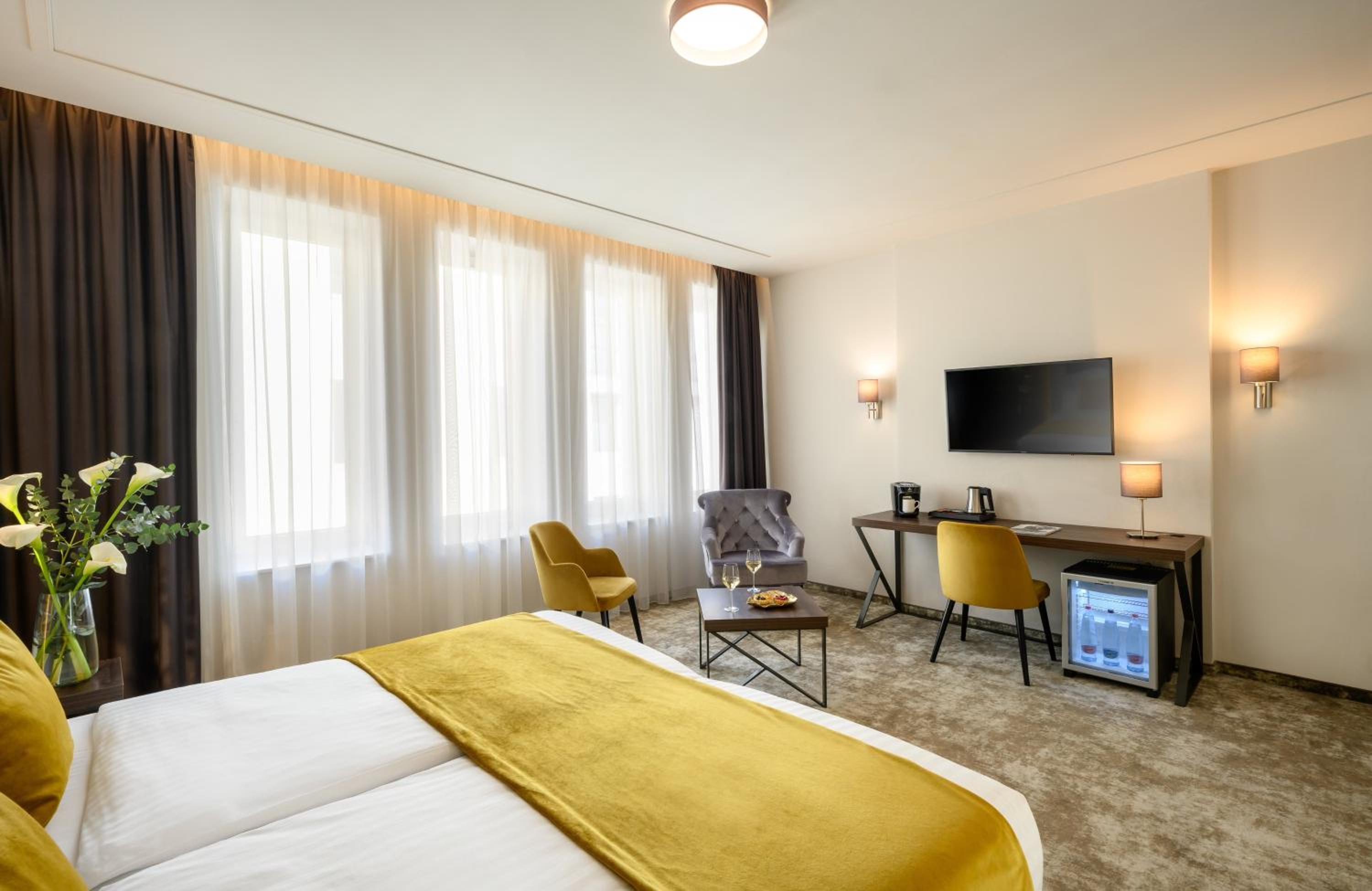 Superior Room - Photo 8