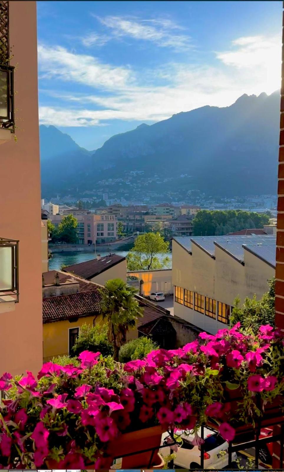 Apartment with Mountain View photo 3