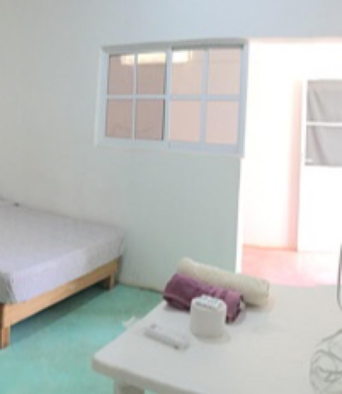 Five-Bedroom House photo 2