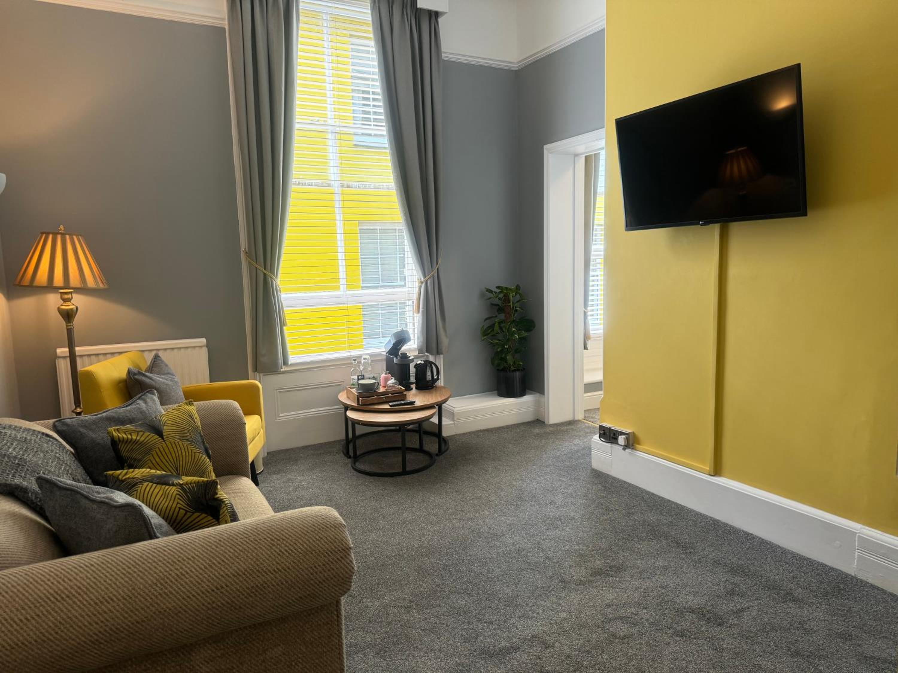 Luxury King Suite
