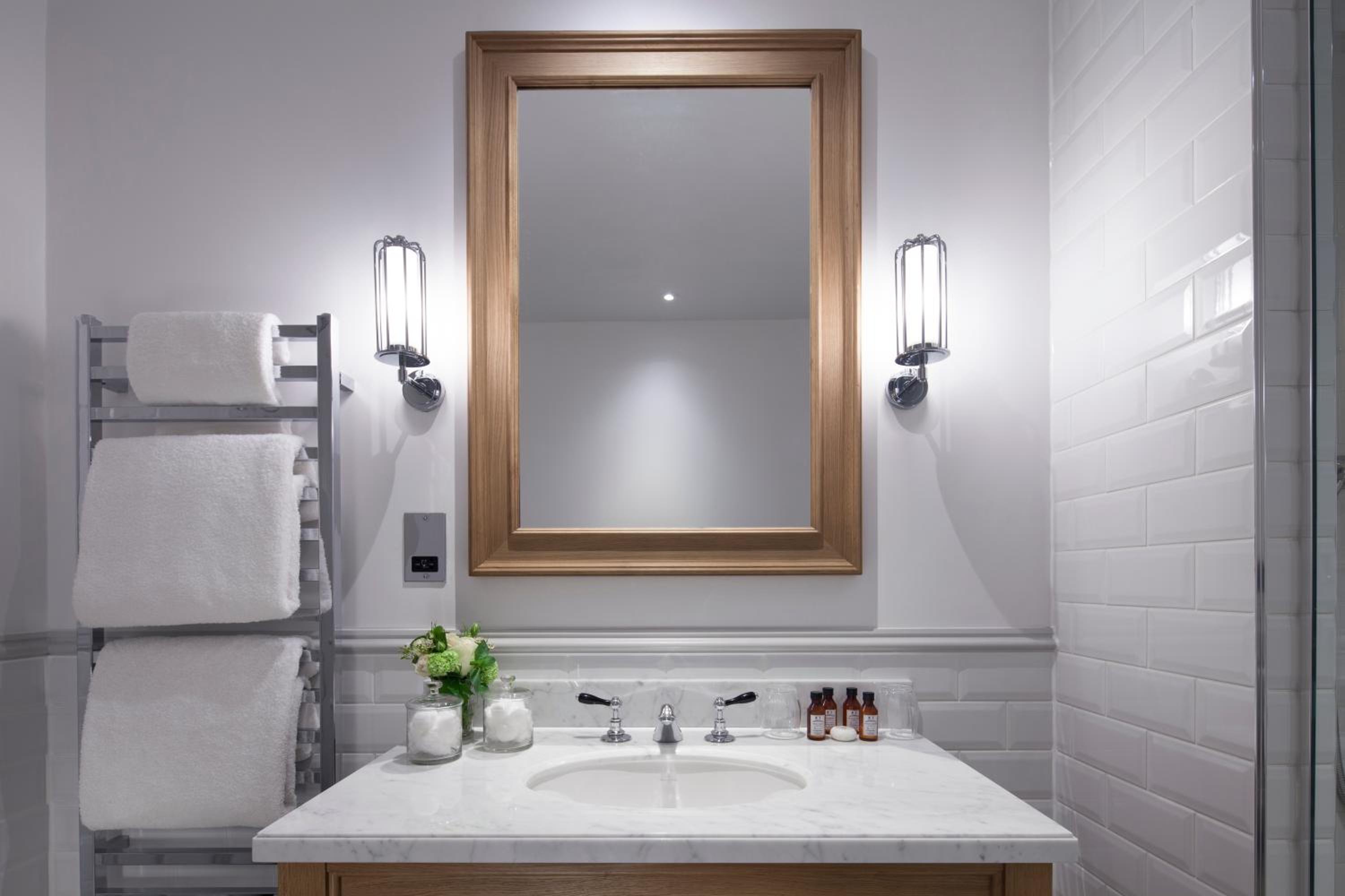 Heritage King Suite