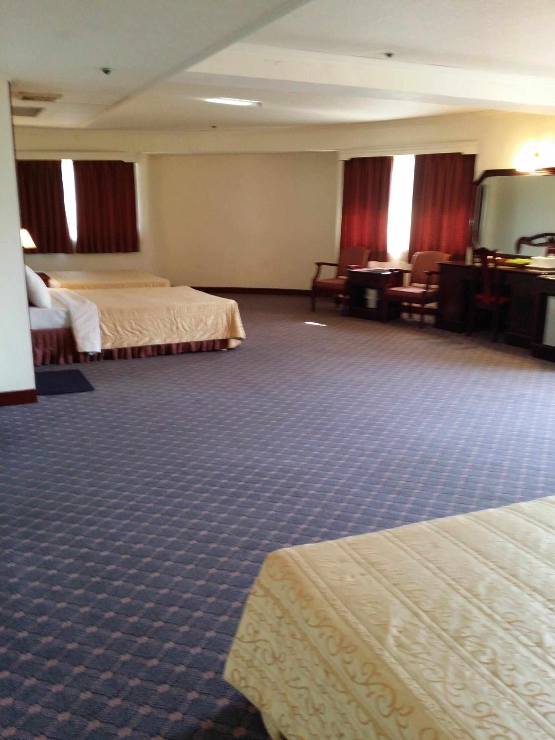 Family Room with Bath (8 Adults) photo 2