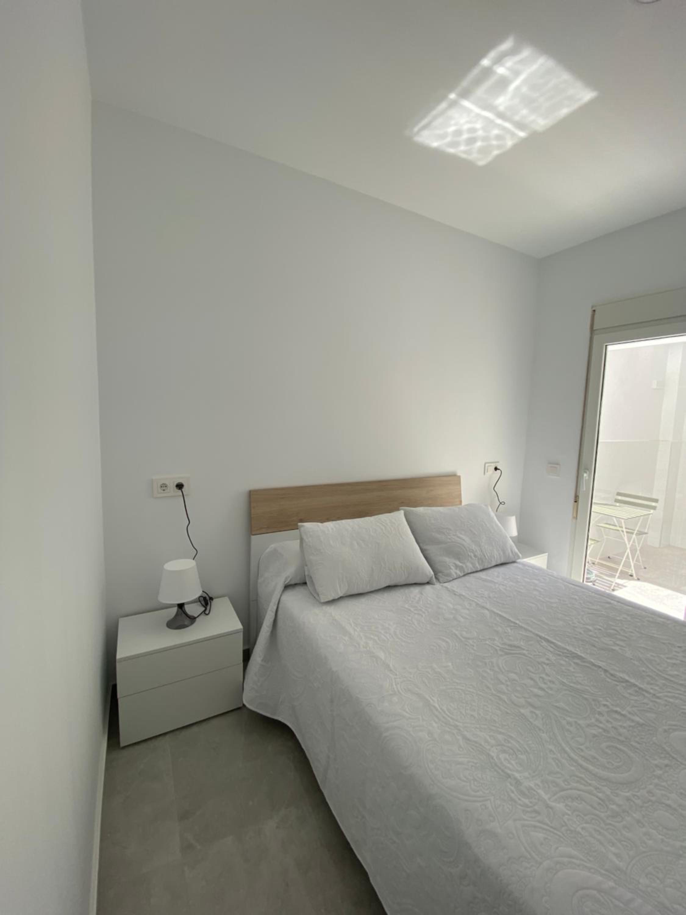 One-Bedroom Apartment photo 3