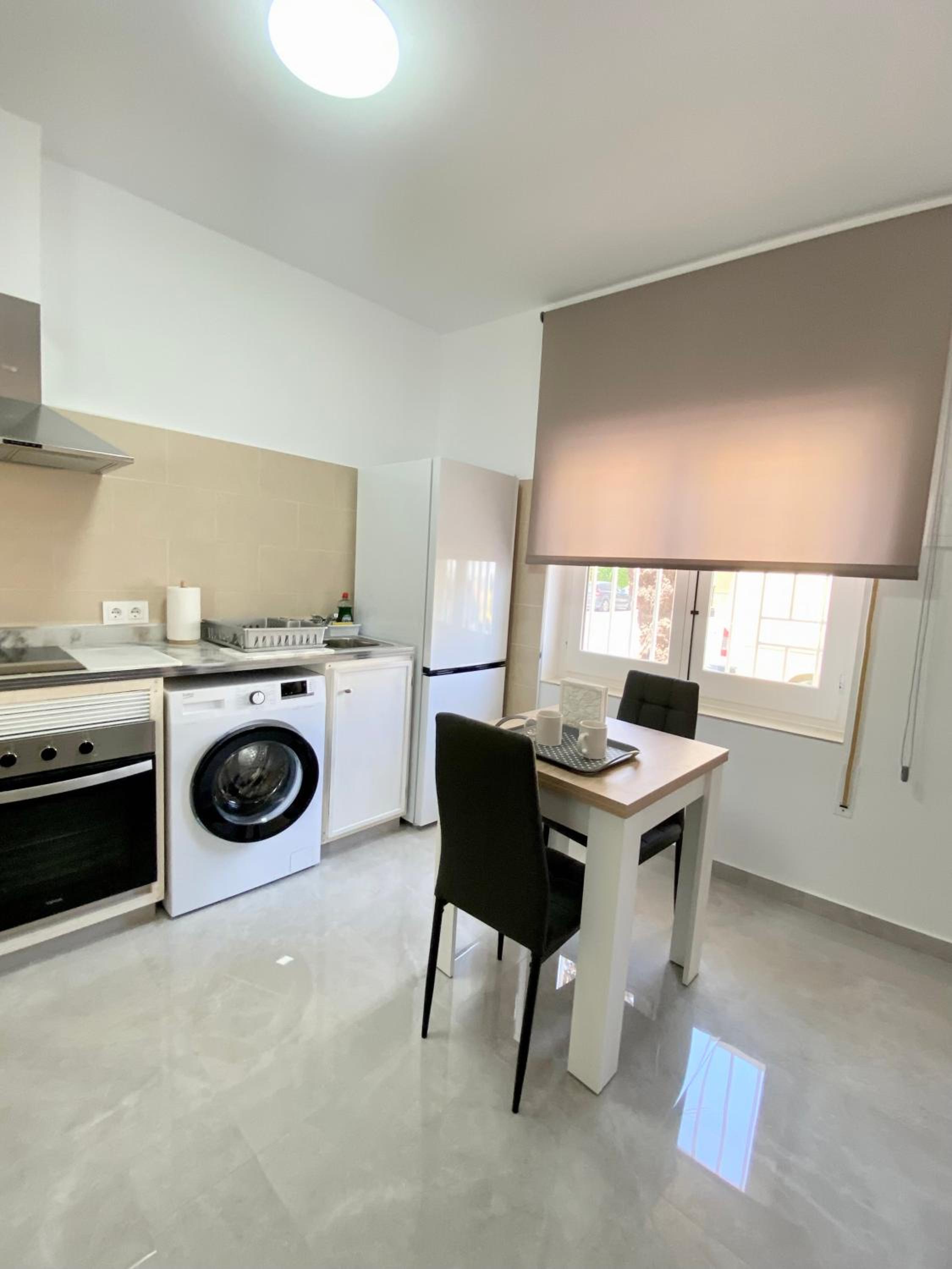 One-Bedroom Apartment photo 2