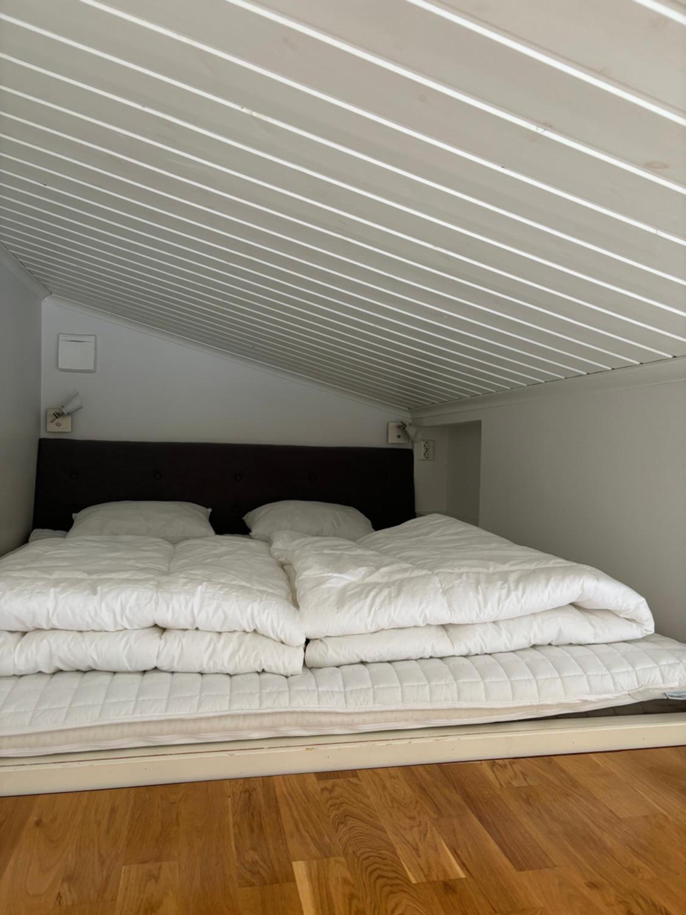 One-Bedroom Apartment - Photo 1