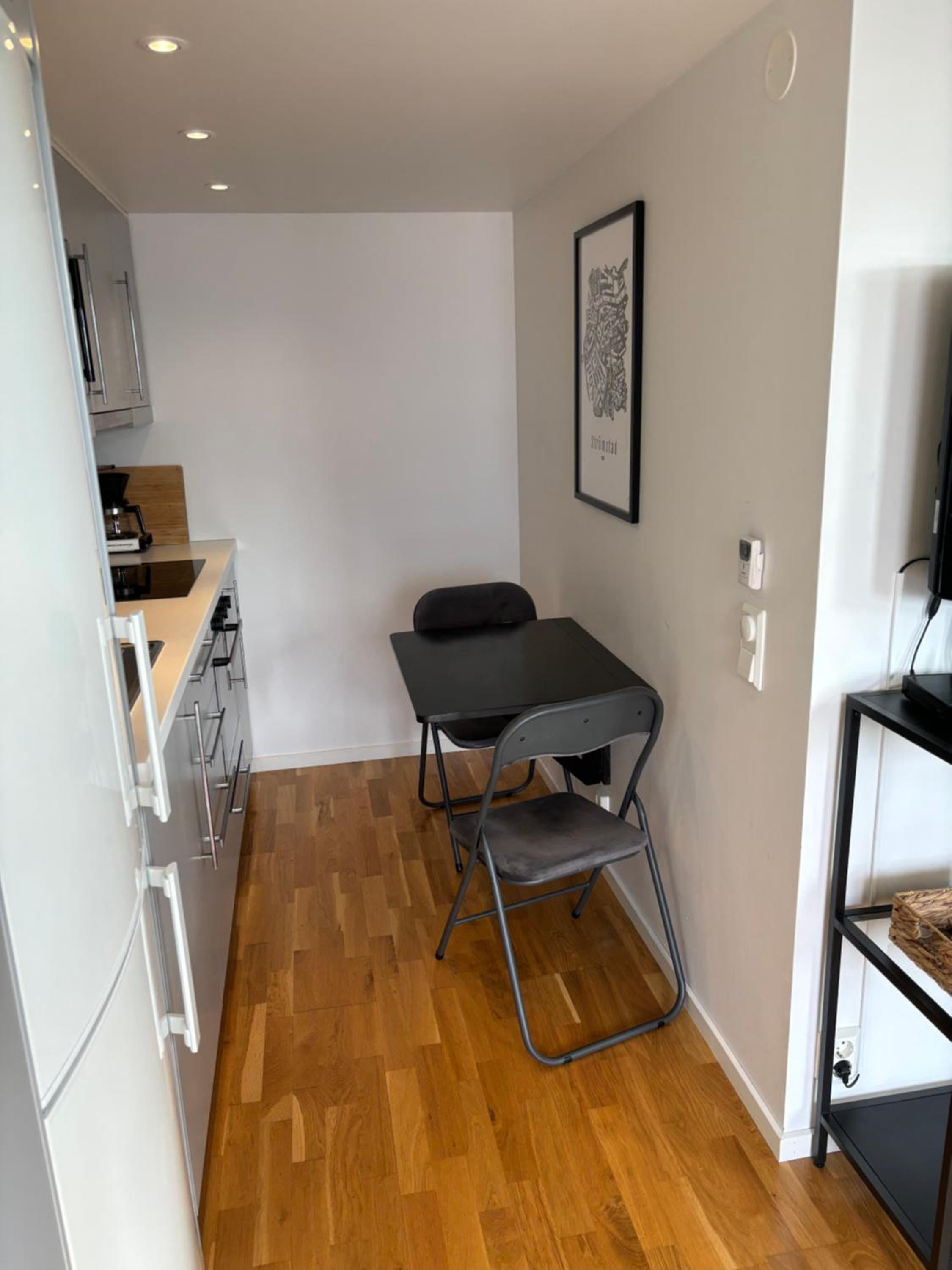 One-Bedroom Apartment - Photo 5
