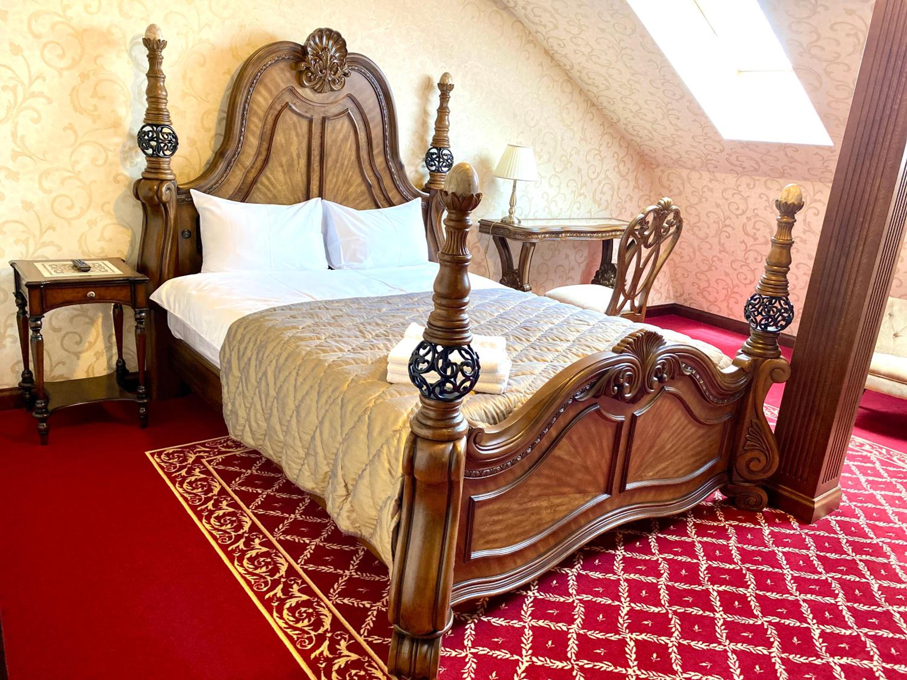 Double Room With Shared Bathroom photo 2