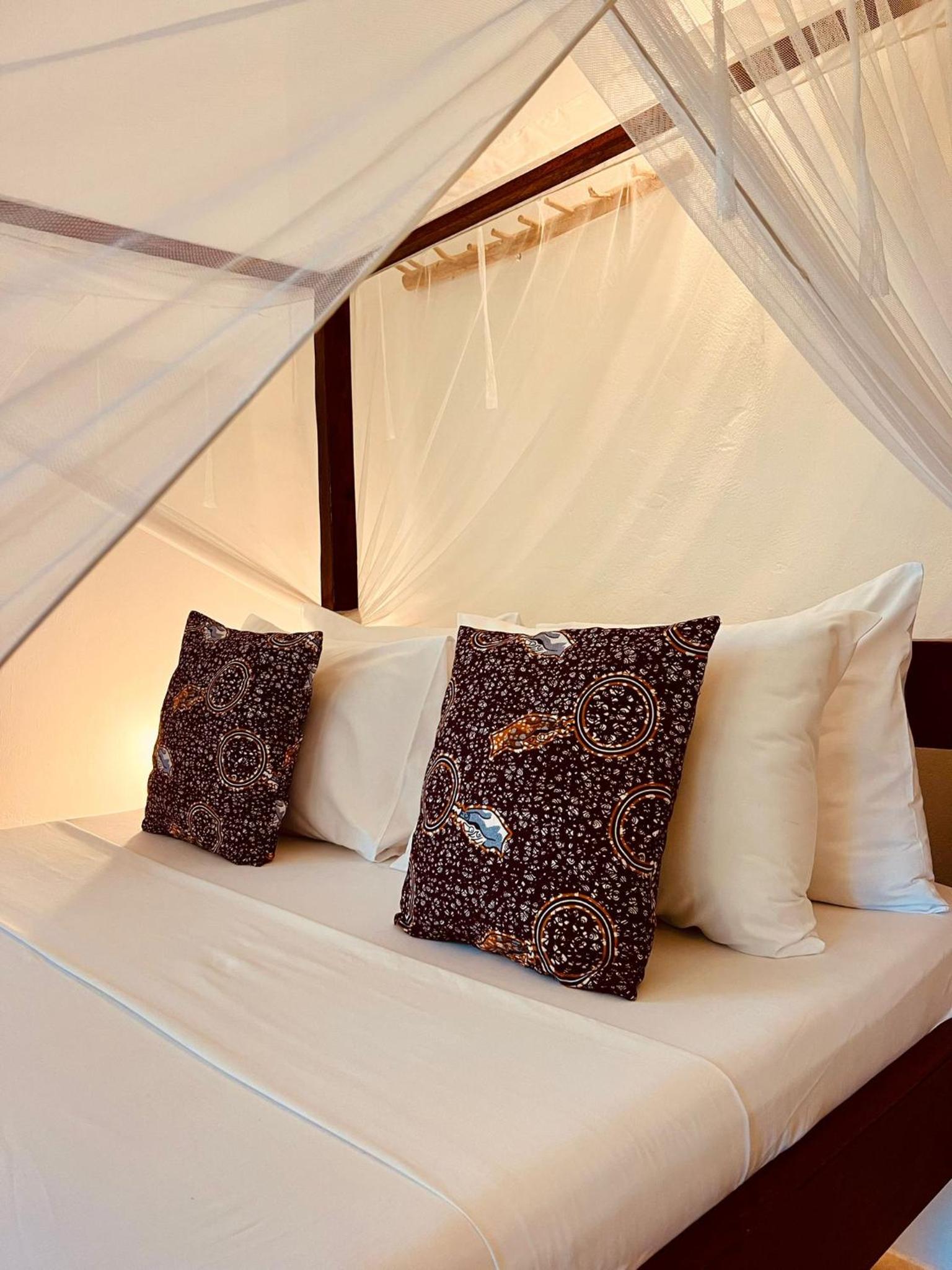 Double Room with Garden View - Photo 10