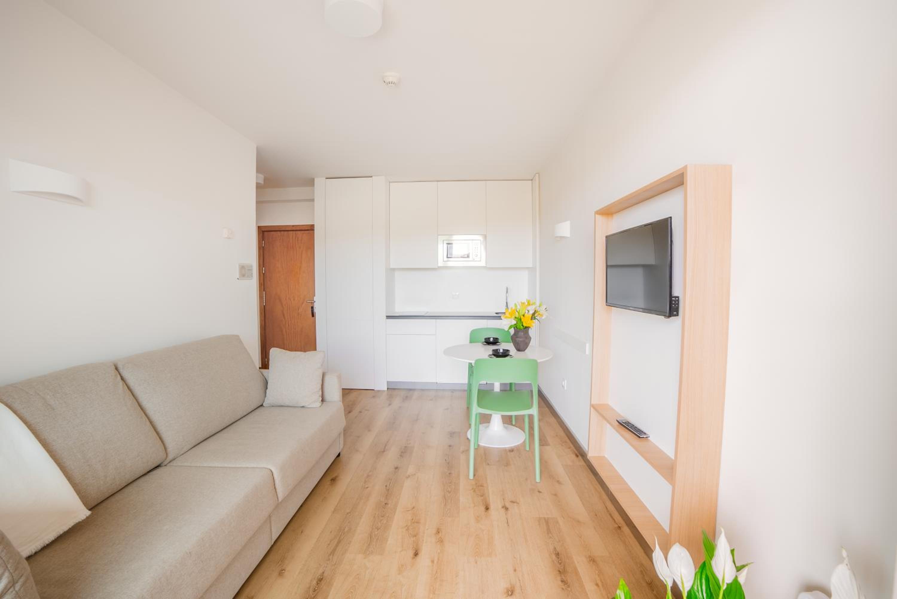 Apartment Premium with Terrace - Photo 24