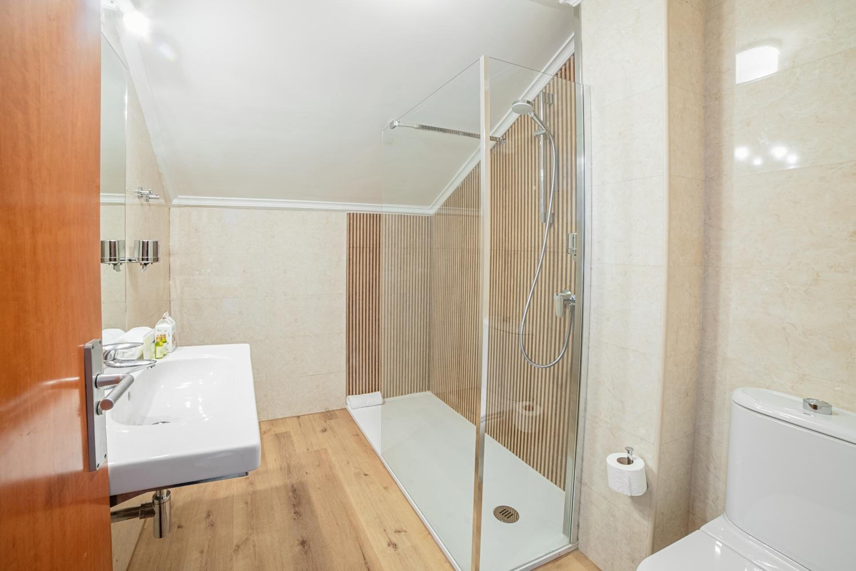 Superior Apartment with View (2 Adults + 1 Child) - Photo 4