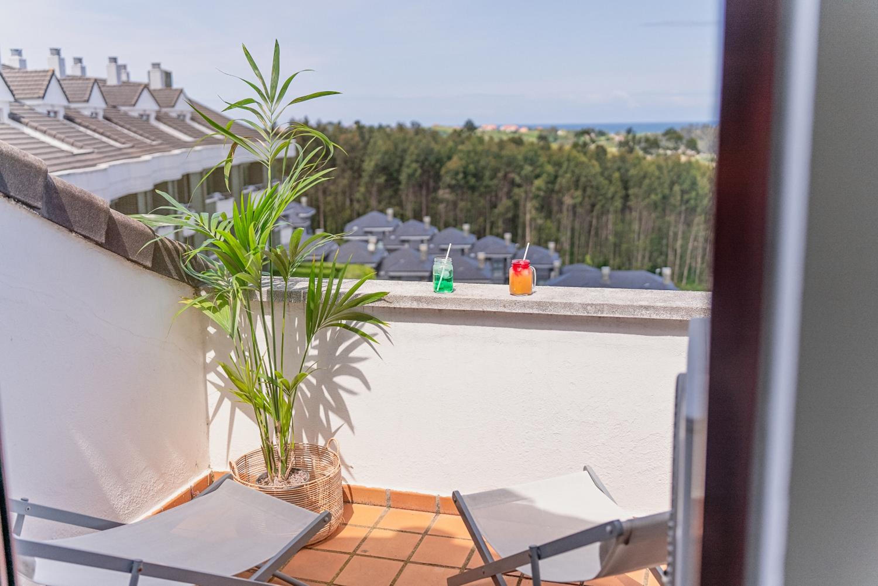 Superior Apartment with View (2 Adults + 1 Child) - Photo 9
