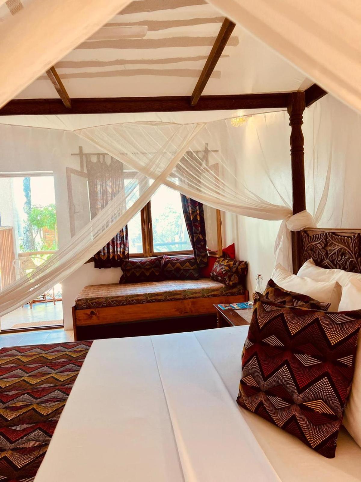 Queen Room with Balcony