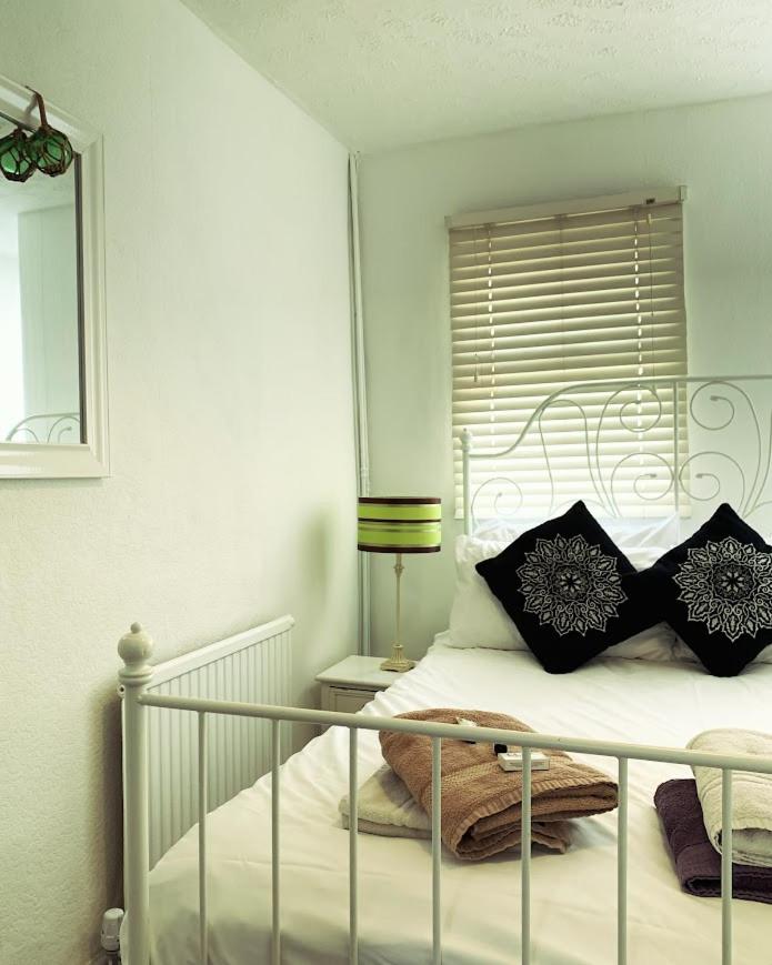 Budget Double Room (External Private Bathroom)  - Photo 12