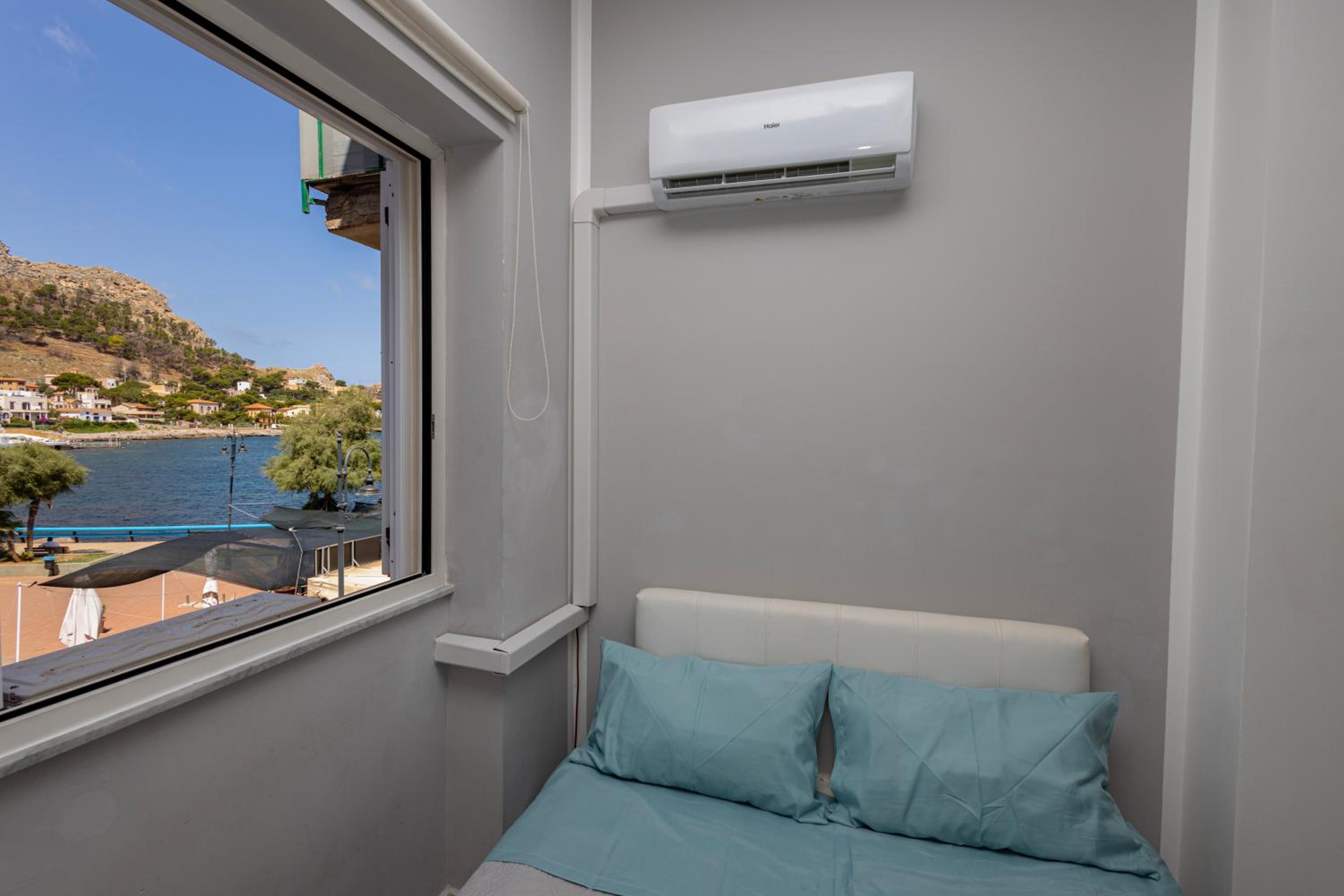 Double Room with Sea View photo 3