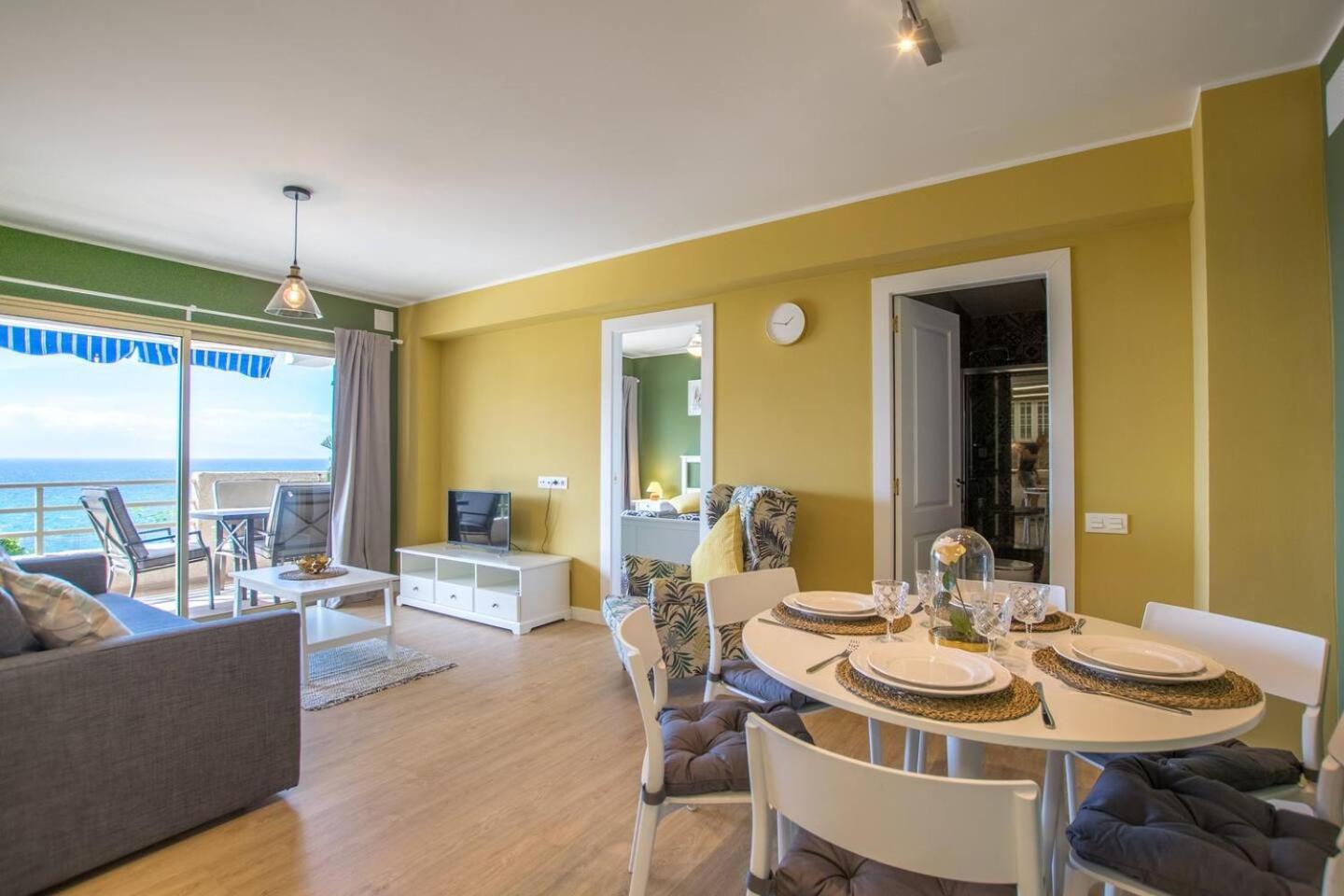 Apartamento con vista al mar