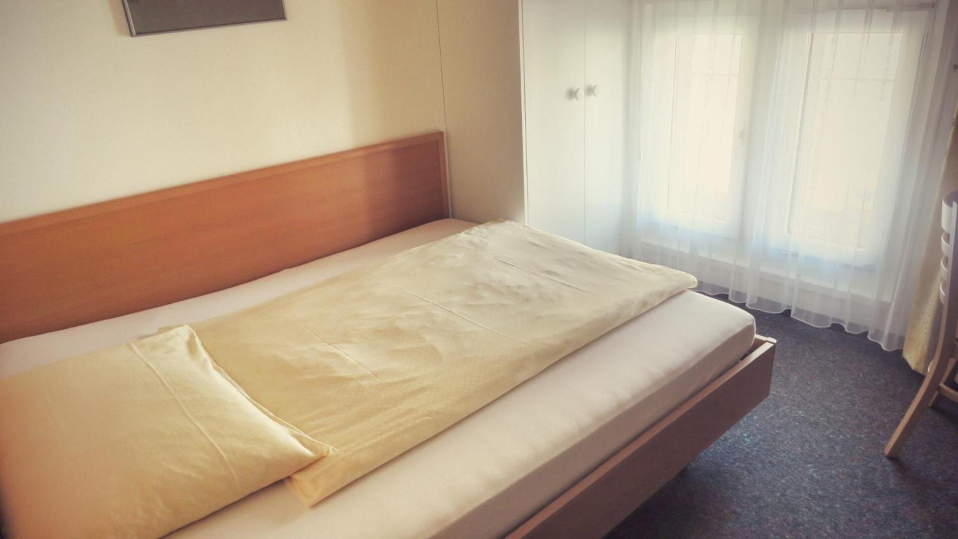 Single Room With Shared Shower And Toilet photo 2