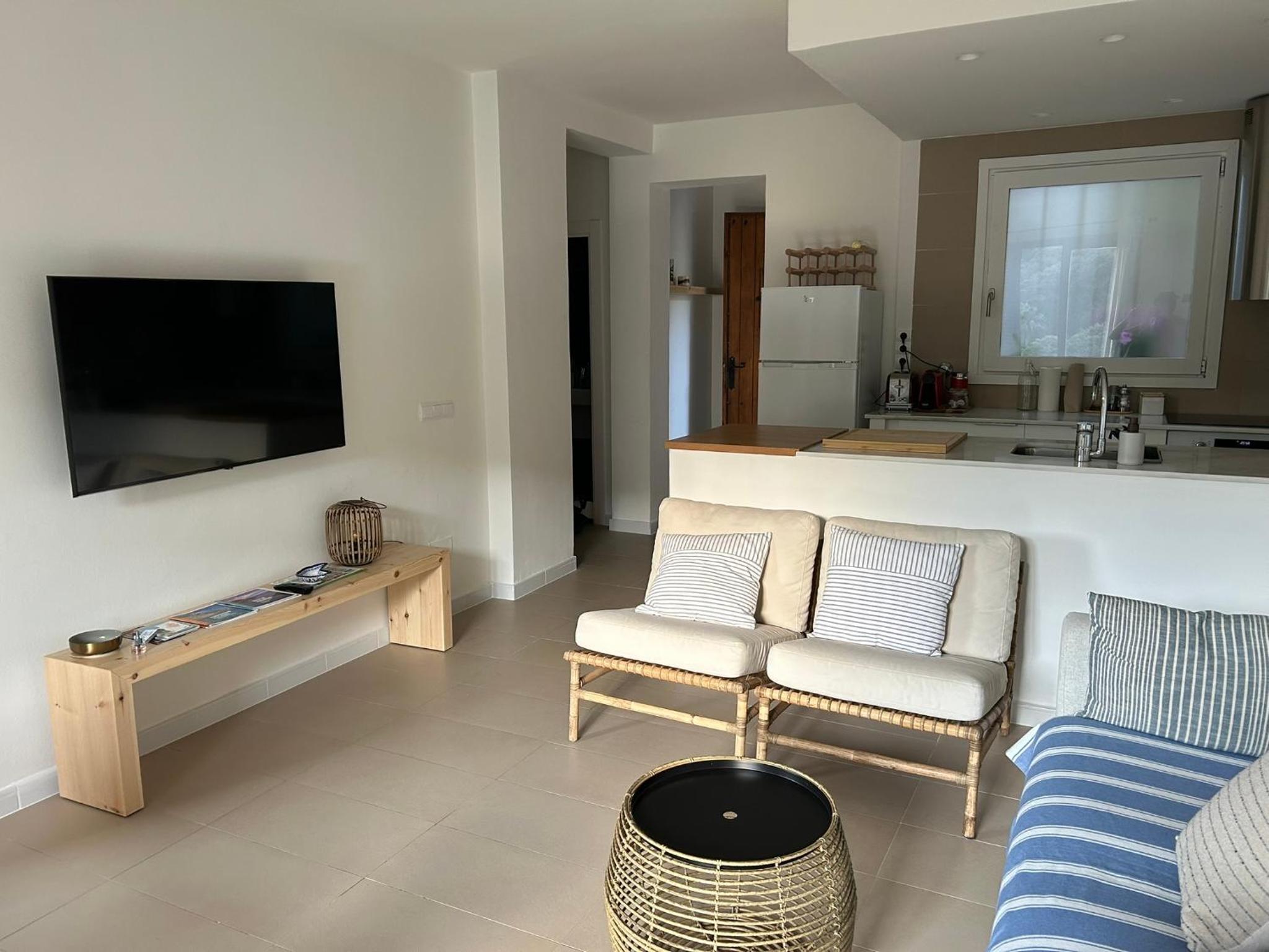 Two-Bedroom Apartment with Terrace and Sea View photo 3