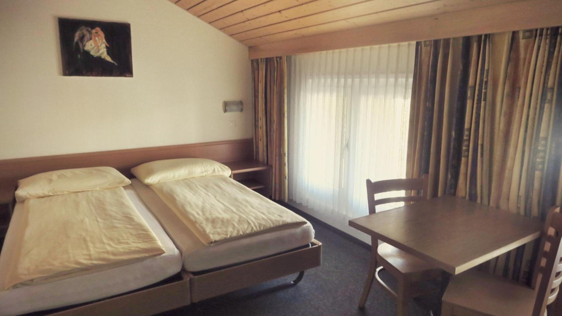 Single Room With Shared Shower And Toilet photo 3