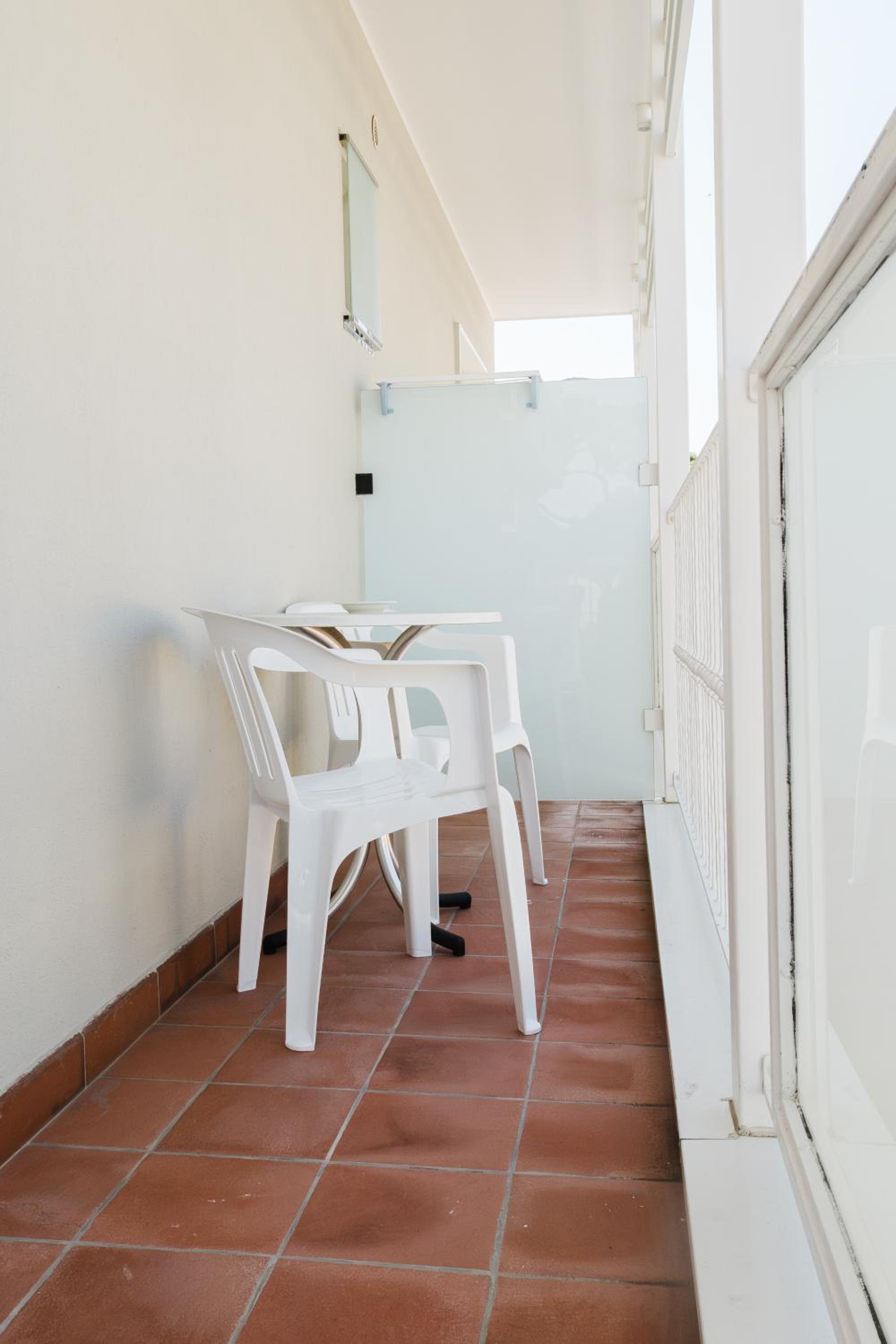 Classic Triple Room - Photo 5