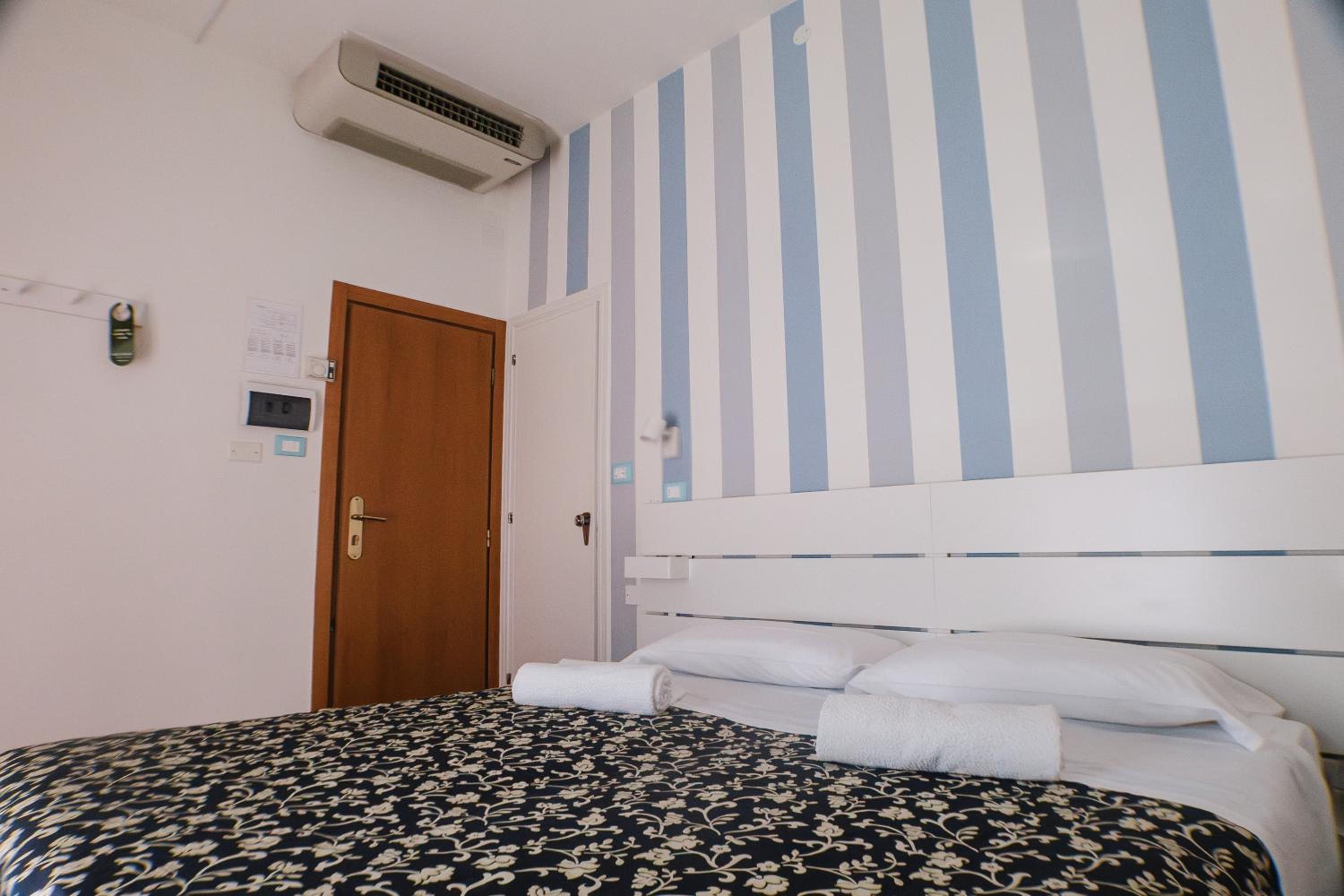 Economy Double or Twin Room - Photo 3