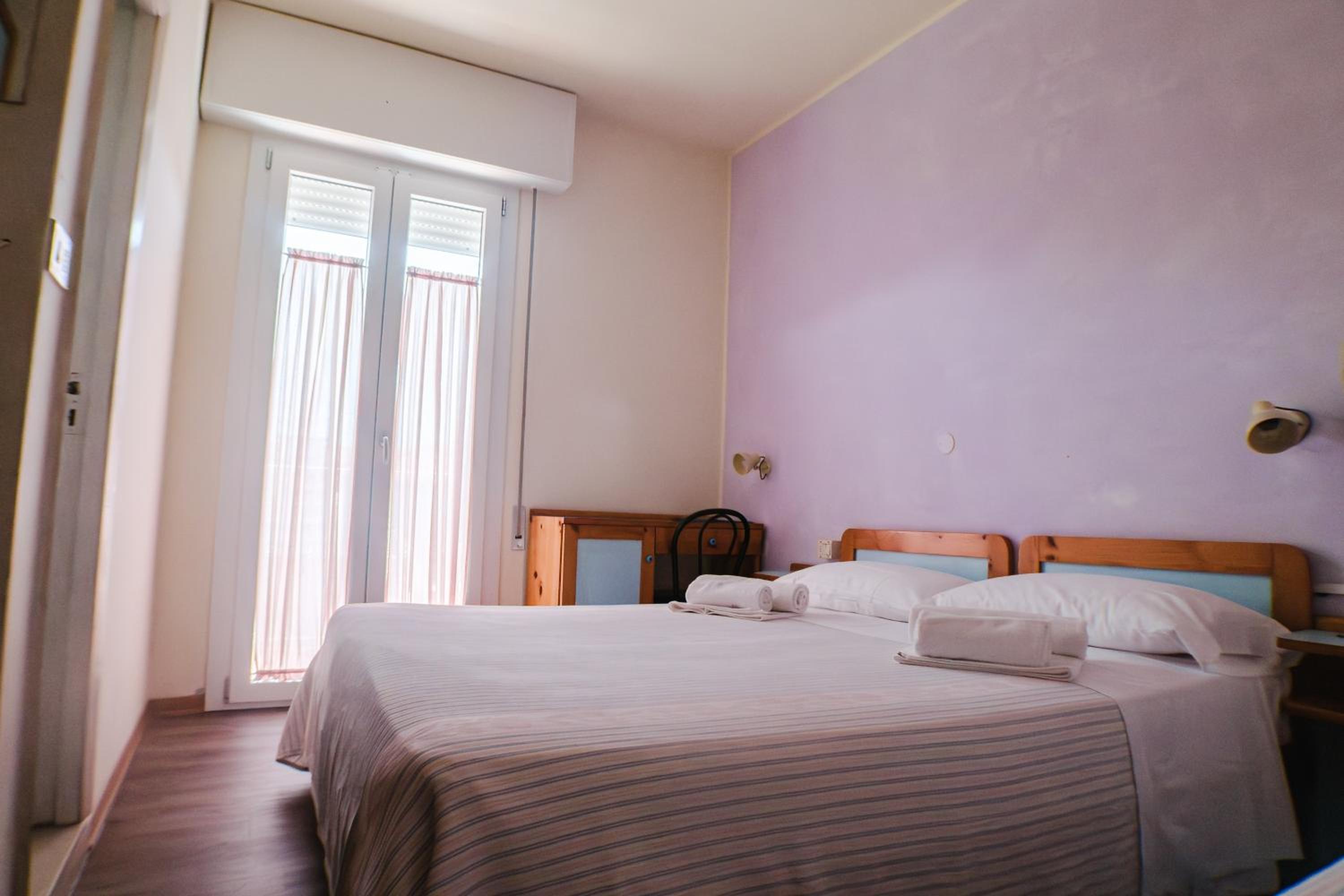 Economy Triple Room - Photo 1