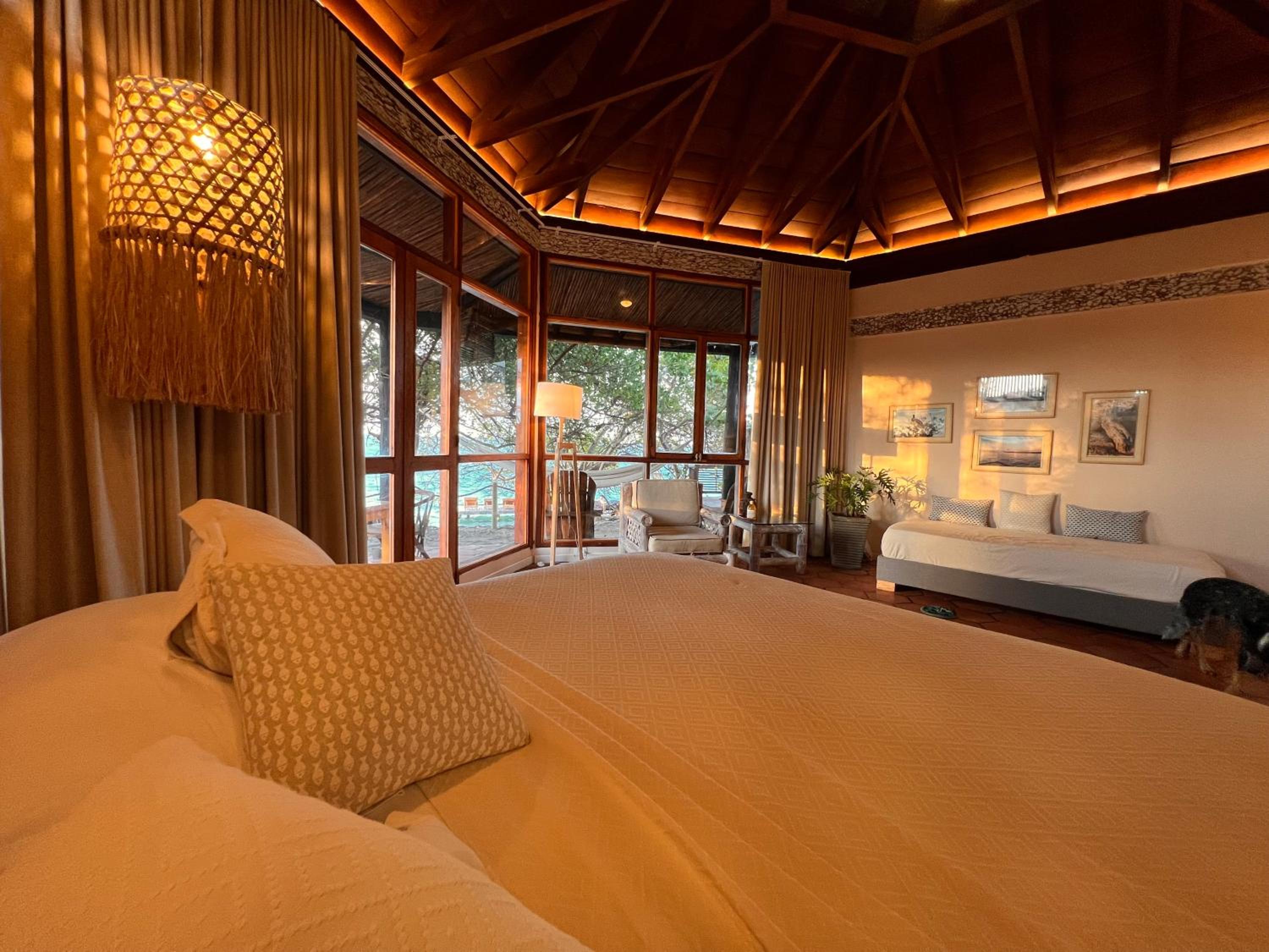 Deluxe Suite with Sea View photo 2