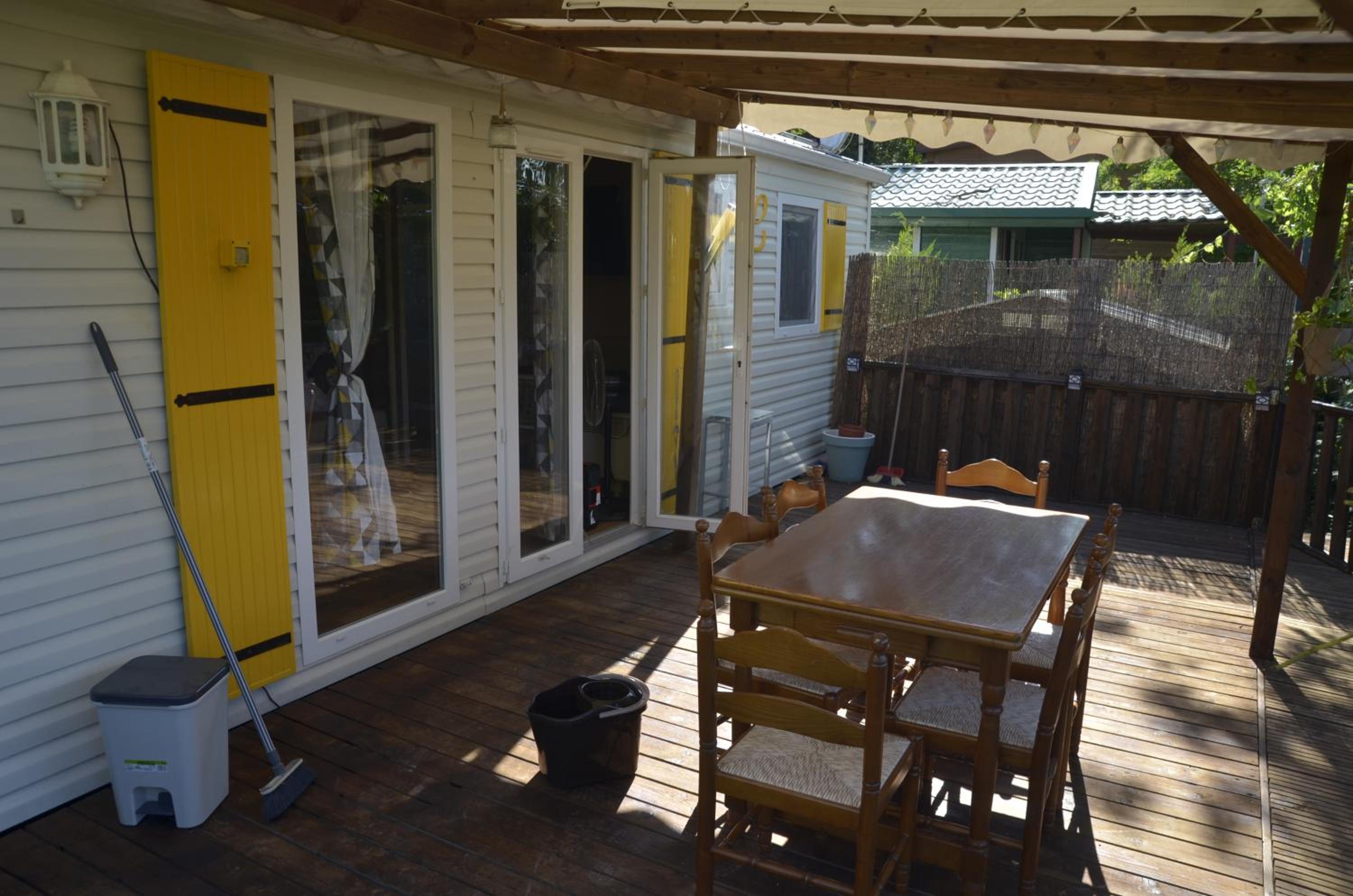 Deluxe Bungalow with Garden View photo 2