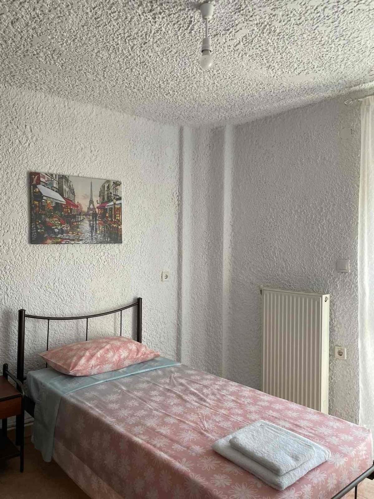 Three-Bedroom Apartment photo 1