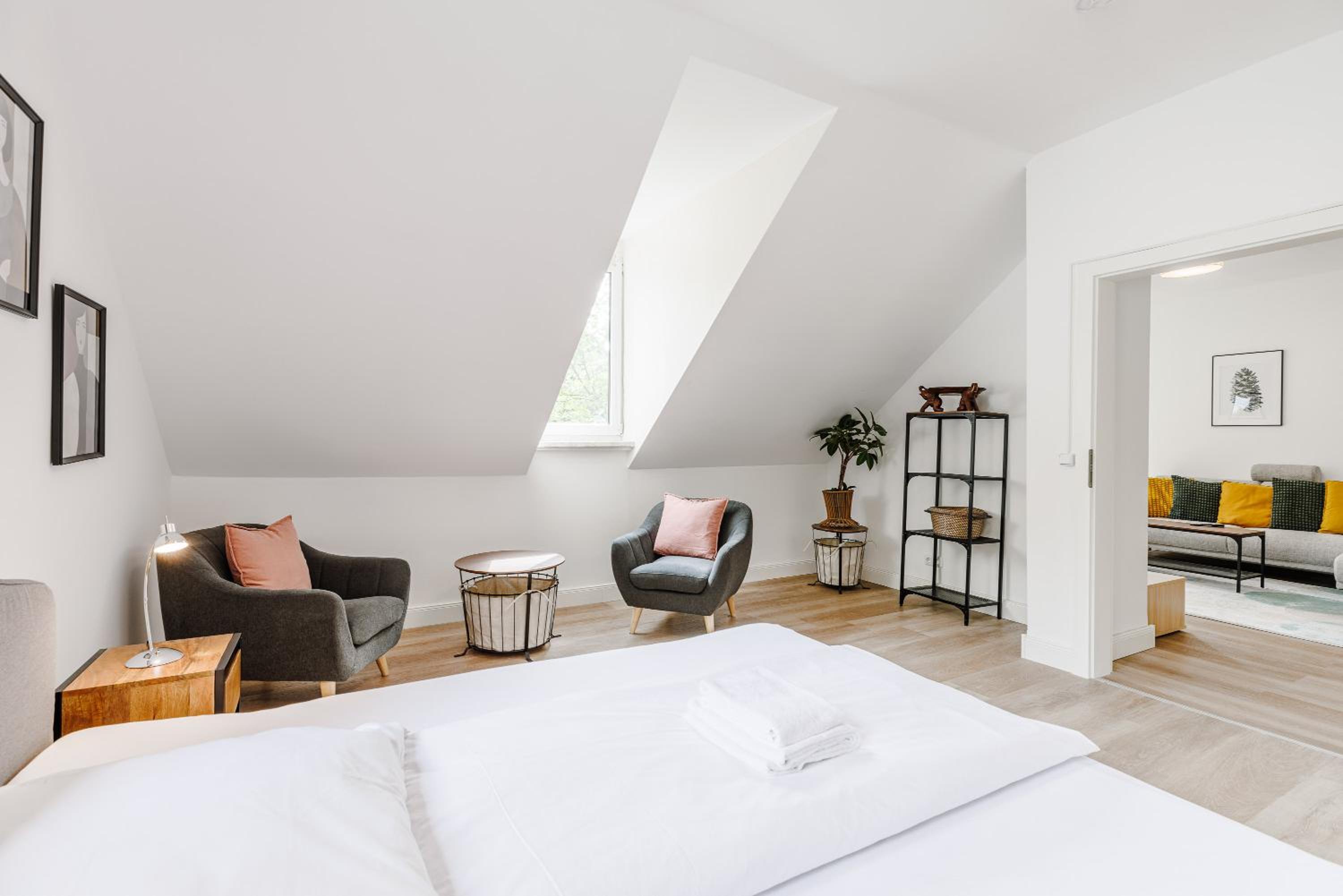 Penthouse Apartment - Photo 3