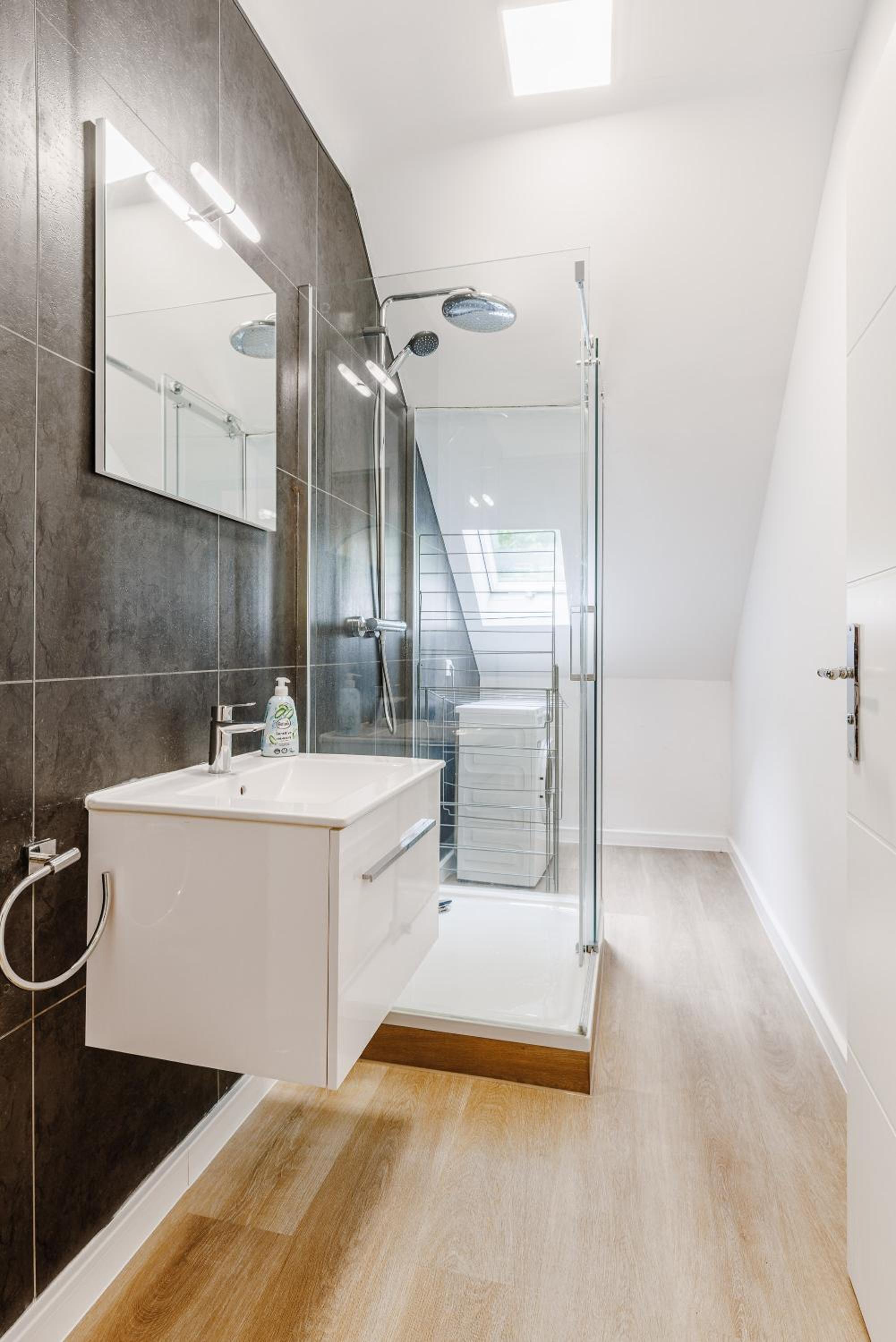 Penthouse Apartment - Photo 31