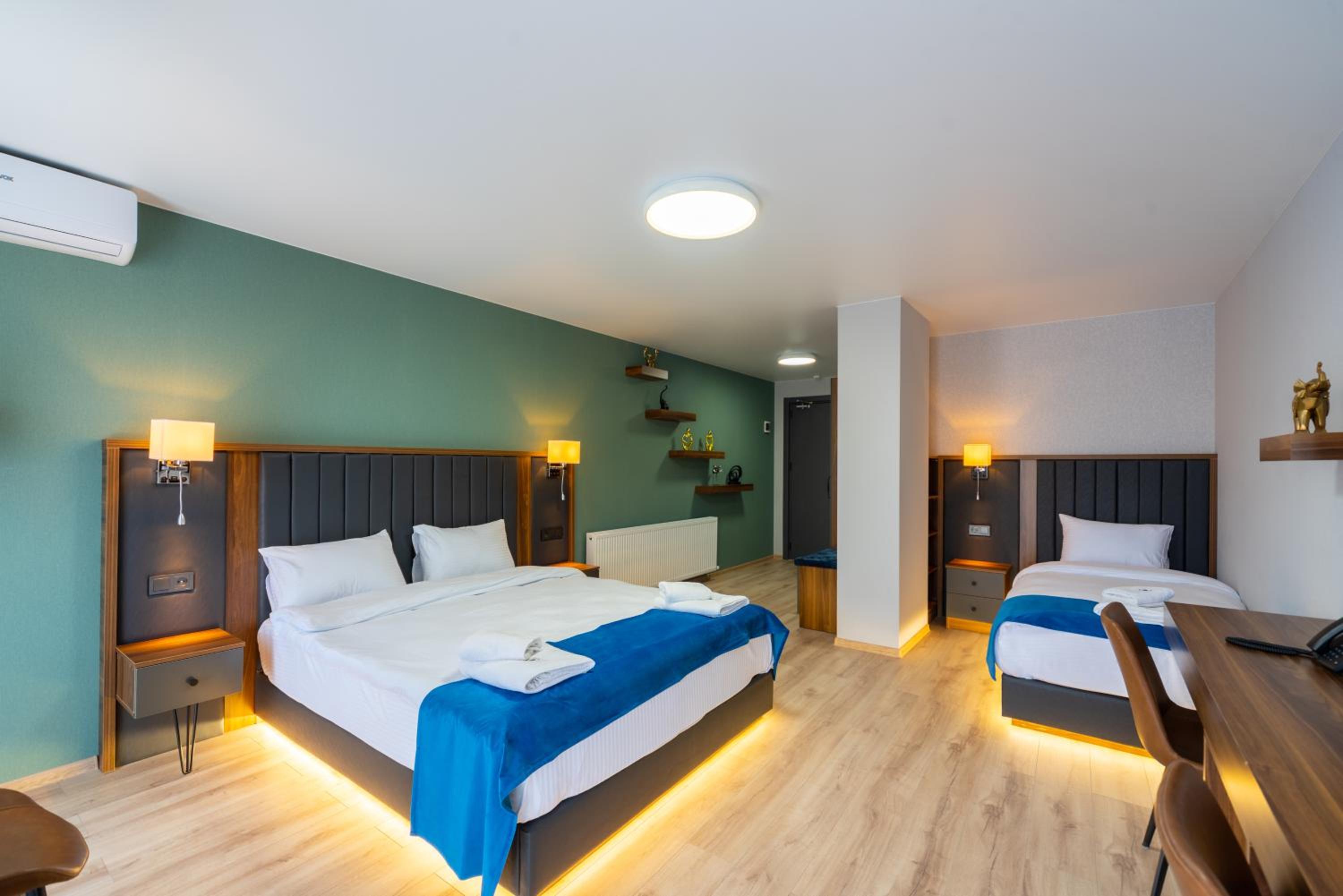 Budget Triple Room photo 2