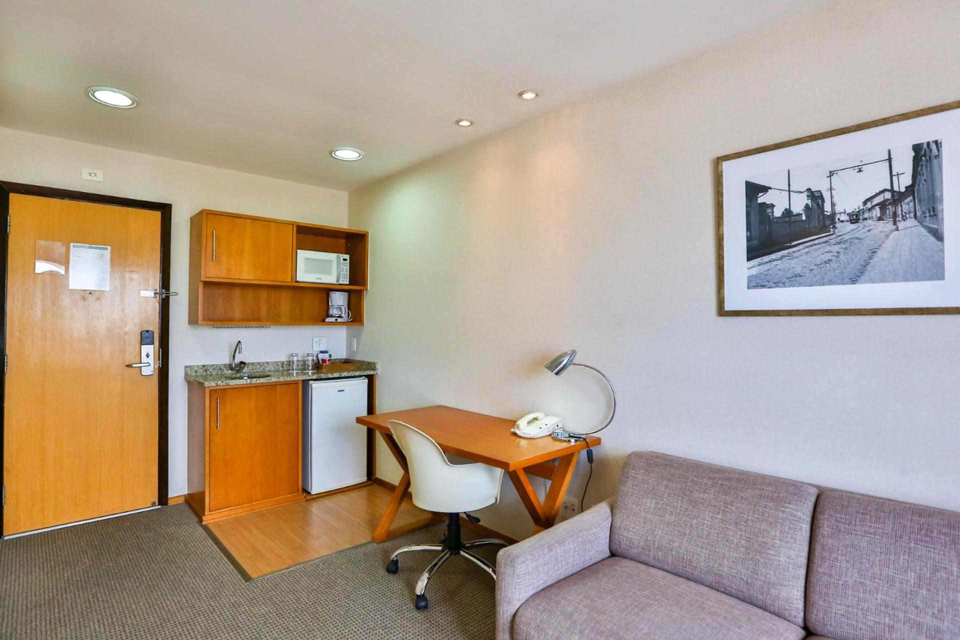 Superior King Suite - Photo 6