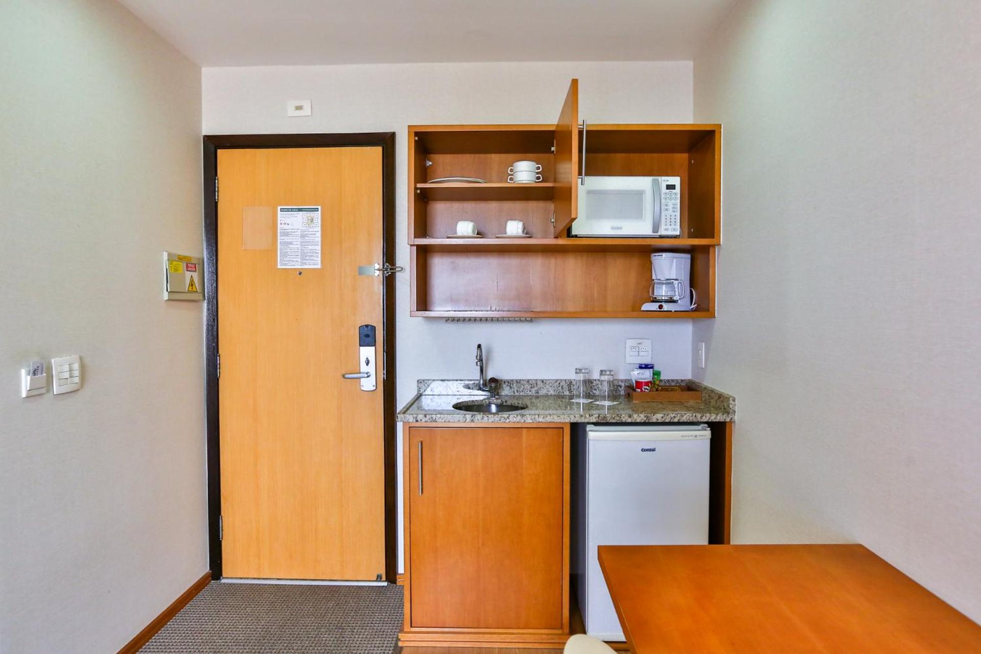 Superior King Suite - Photo 3