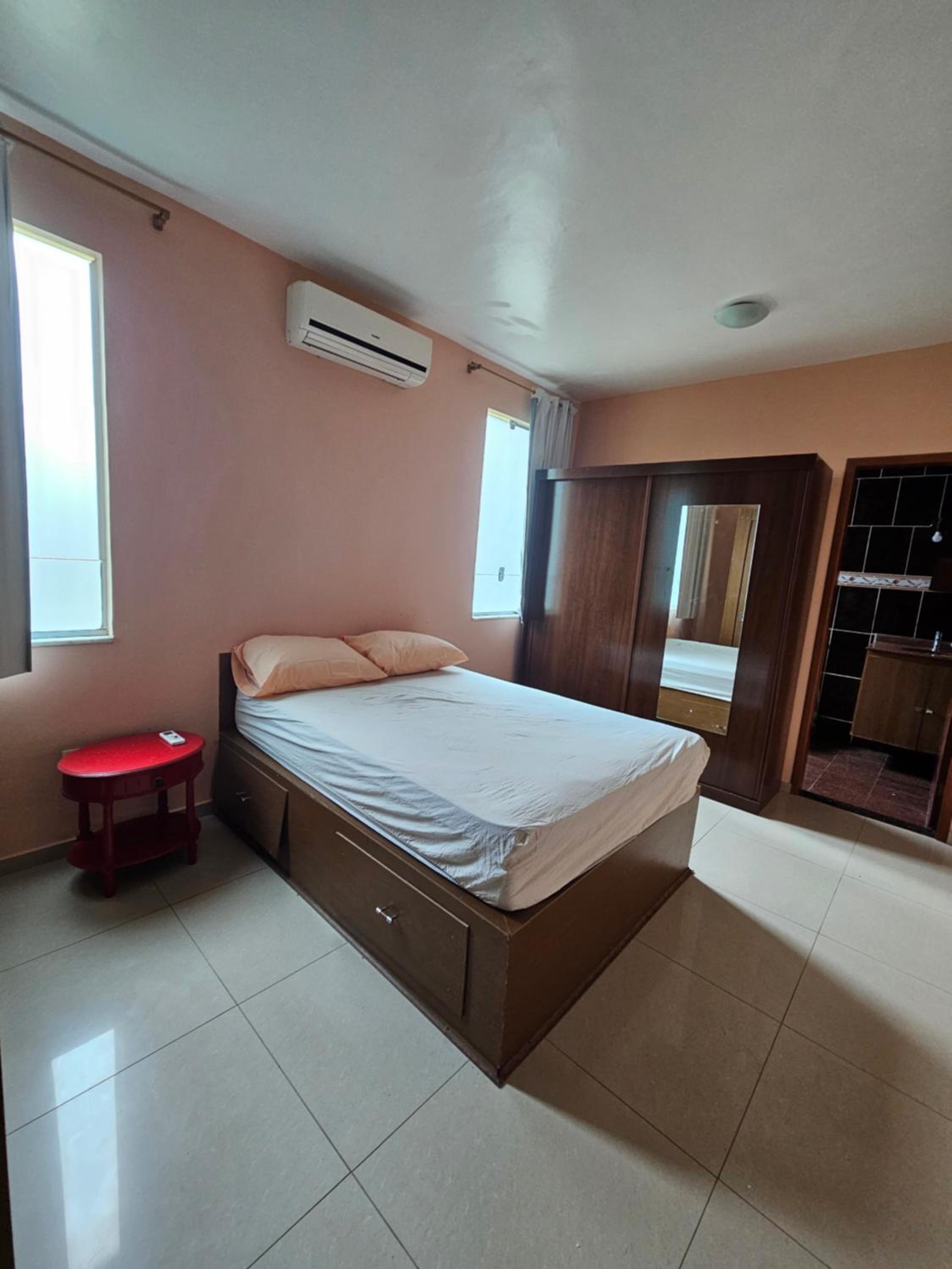 Four-Bedroom House photo 2