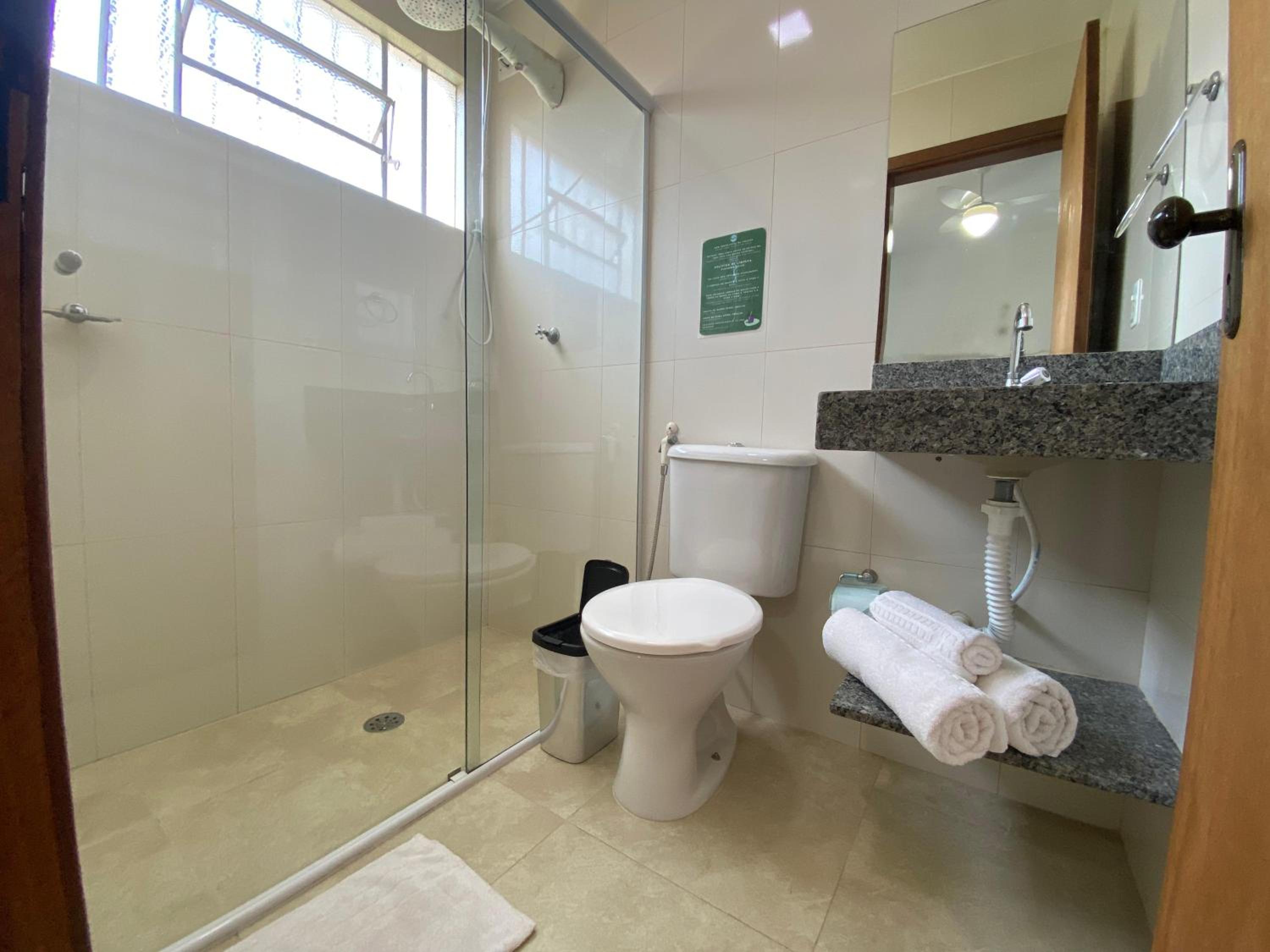 Triple Room with Private Bathroom - Photo 2