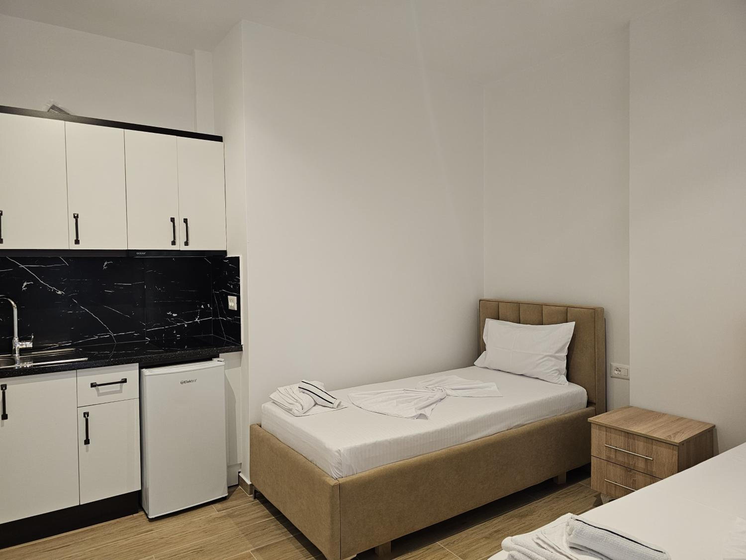 Deluxe Triple Room photo 2
