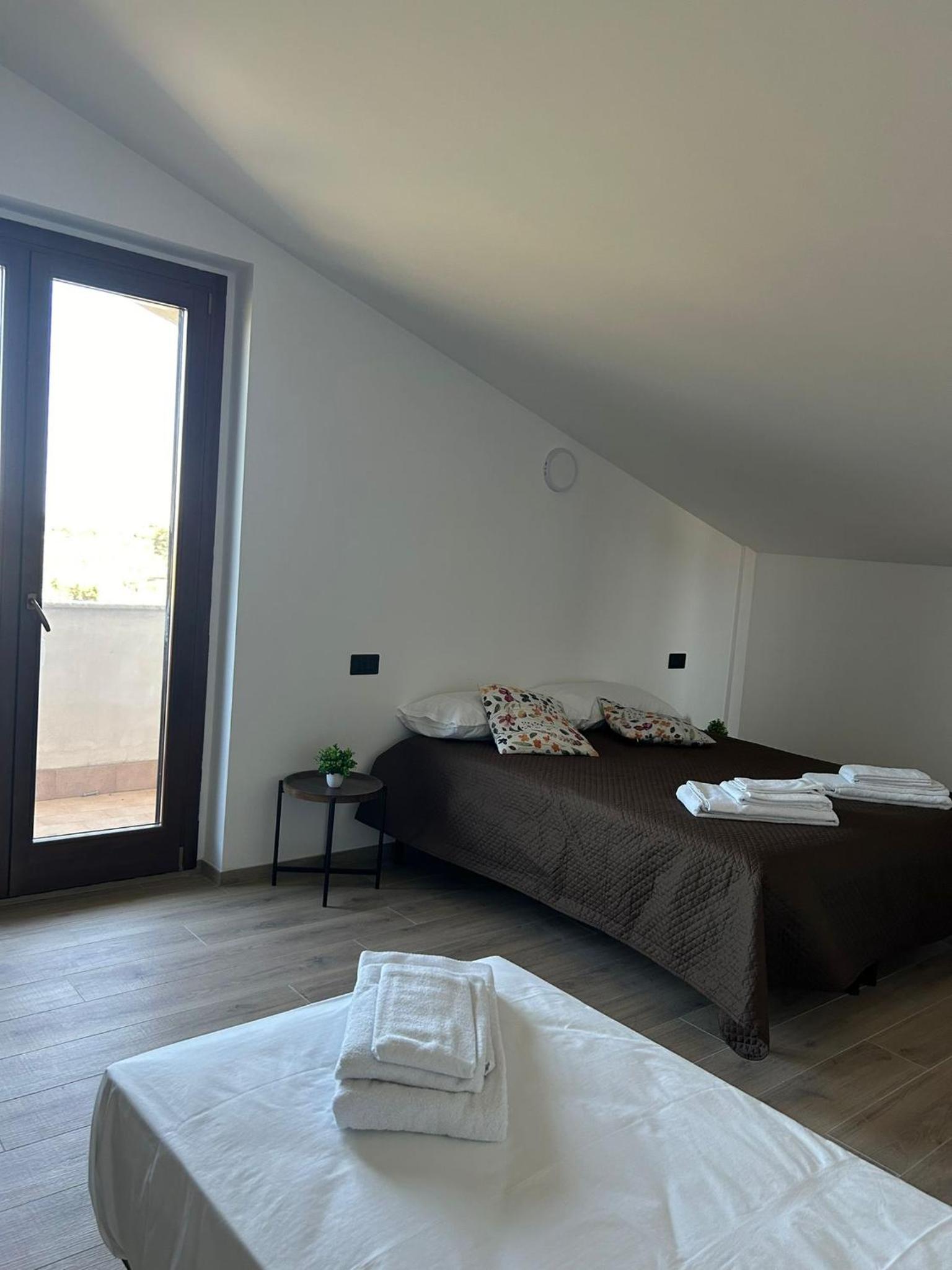 One-Bedroom House photo 1