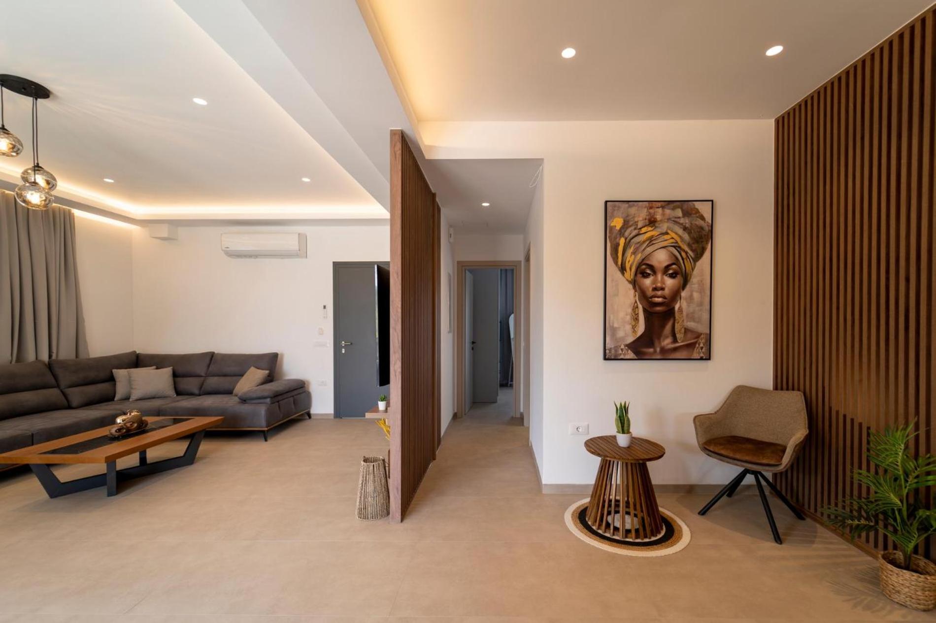 Four-Bedroom Villa photo 2