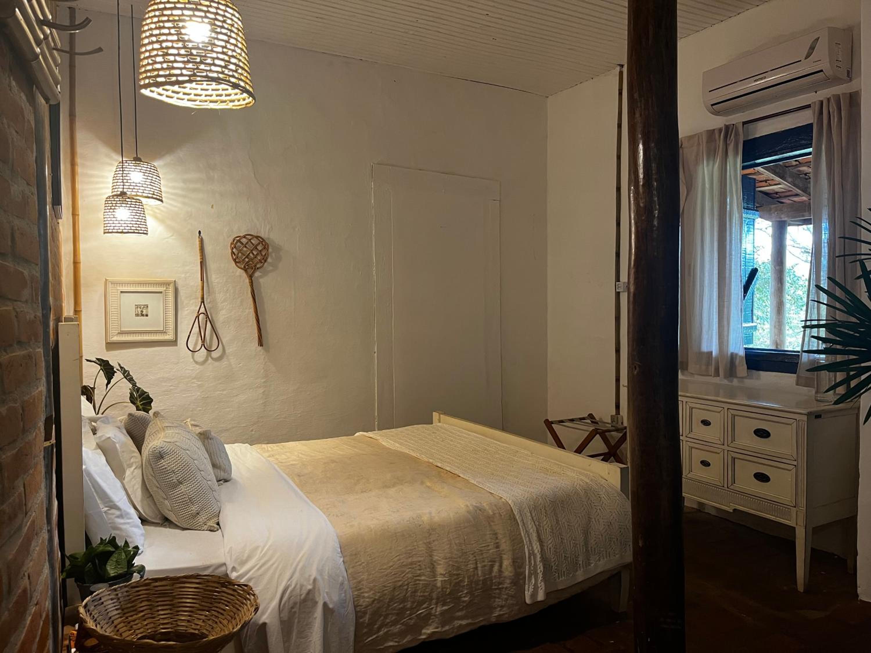 Deluxe Double Room with Bath photo 3