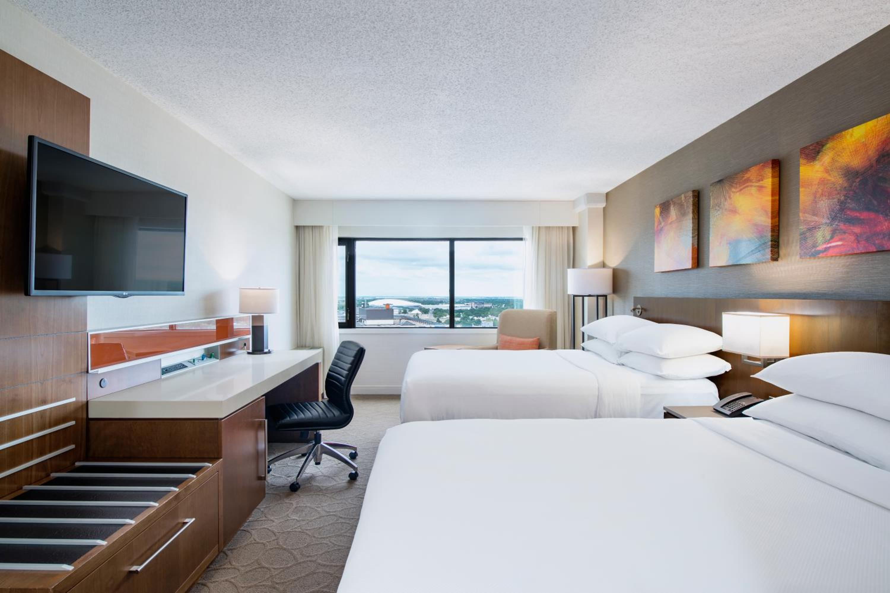 Deluxe Room with Two Queen Beds photo 1