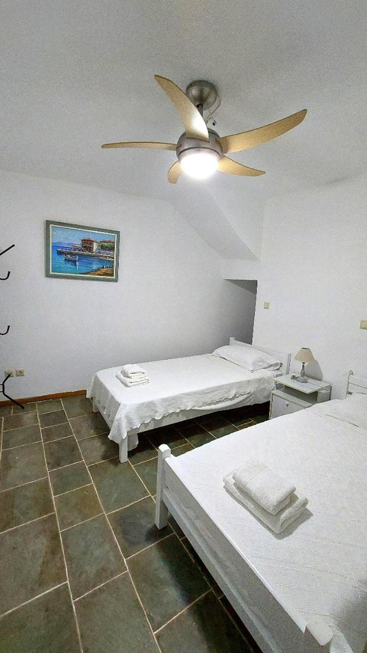 Two-Bedroom House photo 3