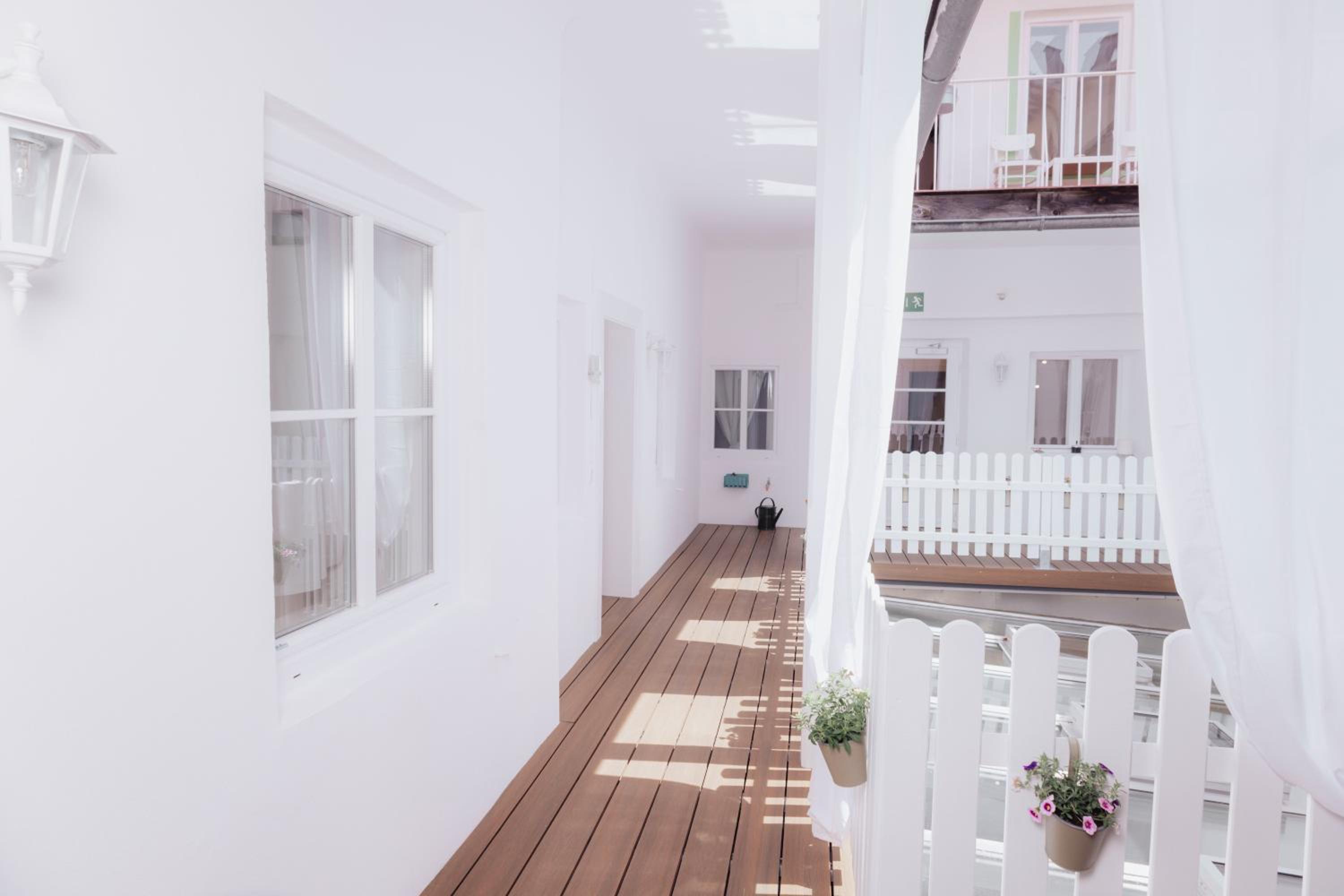 Standard Double Room - Photo 6
